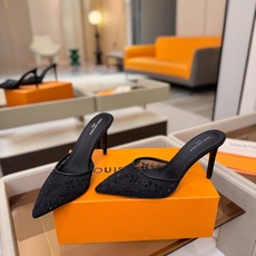 、 Louis Vuitton 官网秋冬系列!完美楦型、 新品高跟拖鞋🆕、官网同步更新 Lv烫钻“logo”饰以点缀,鞋 、 Louis Vuitton 官网秋冬系列!完美楦型、 新品高跟拖鞋🆕、官网同步更新 Lv烫钻“logo”饰以点缀,鞋