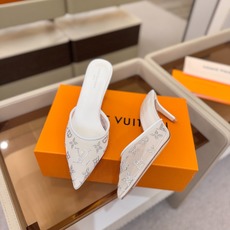 、 Louis Vuitton 官网秋冬系列!完美楦型、 新品高跟拖鞋🆕、官网同步更新 Lv烫钻“logo”饰以点缀,鞋 、 Louis Vuitton 官网秋冬系列!完美楦型、 新品高跟拖鞋🆕、官网同步更新 Lv烫钻“logo”饰以点缀,鞋