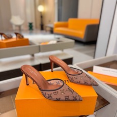 、 Louis Vuitton 官网秋冬系列!完美楦型、 新品高跟拖鞋🆕、官网同步更新 Lv烫钻“logo”饰以点缀,鞋 、 Louis Vuitton 官网秋冬系列!完美楦型、 新品高跟拖鞋🆕、官网同步更新 Lv烫钻“logo”饰以点缀,鞋