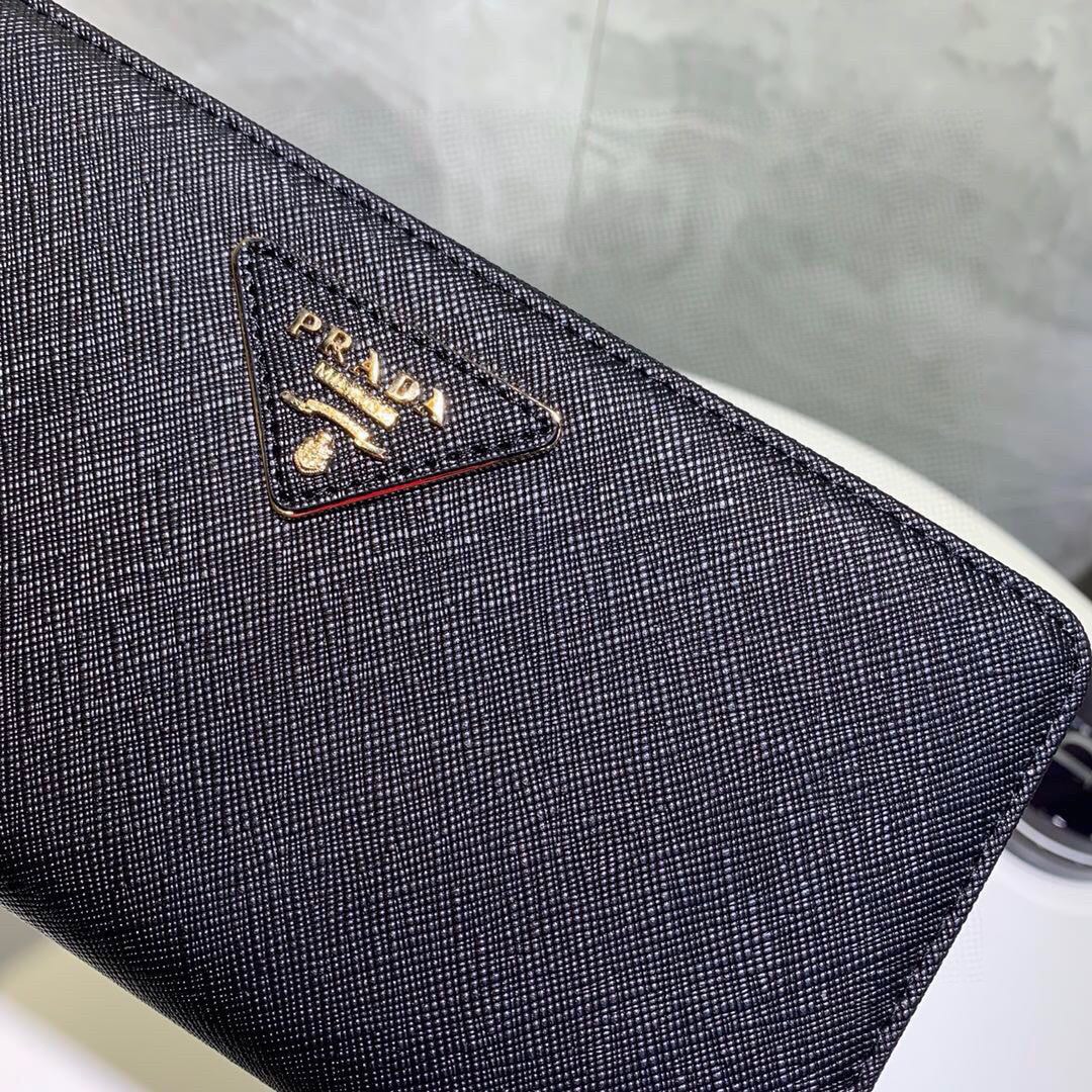 プラダ 十字纹牛皮 ブラック 20x10