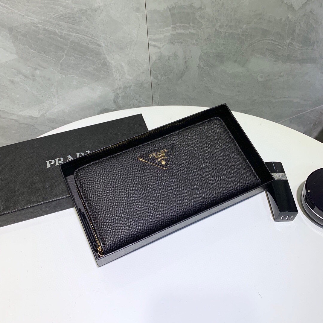 プラダ 十字纹牛皮 ブラック 20x10