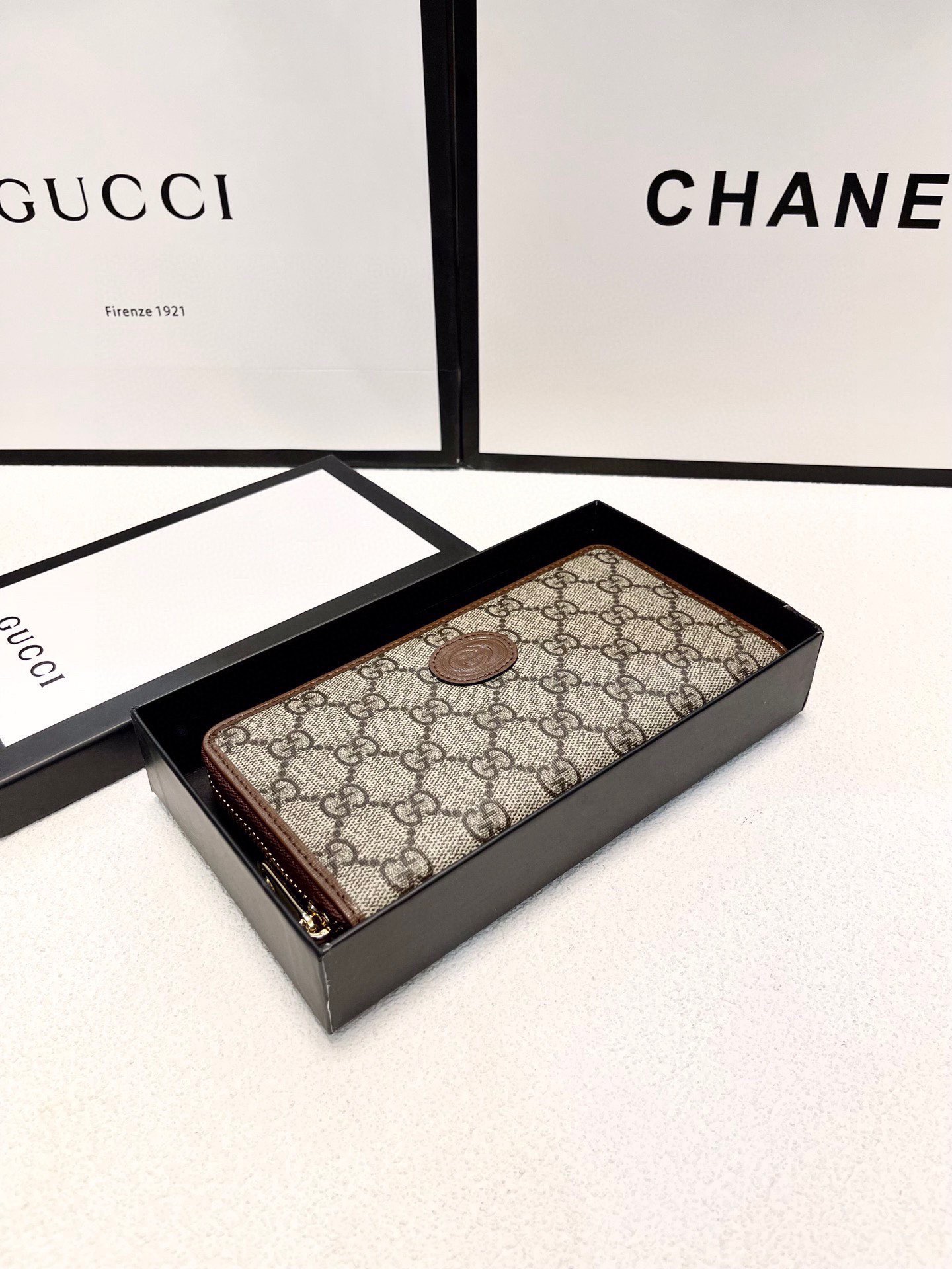 Where can you buy a replica
 Gucci Clutches & Pouch Bags for sale online
 PVC