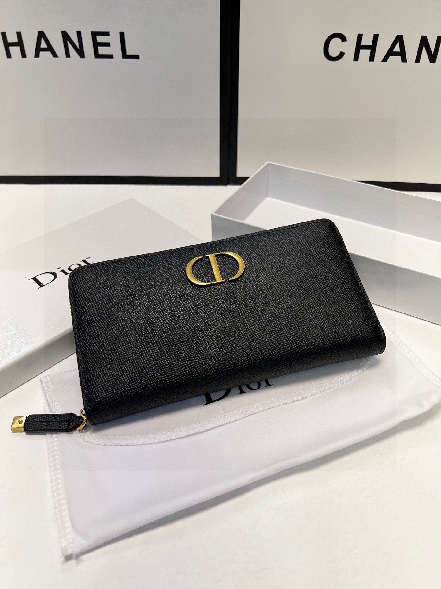 Dior Clutches & Pouch Bags Black Unisex Cowhide