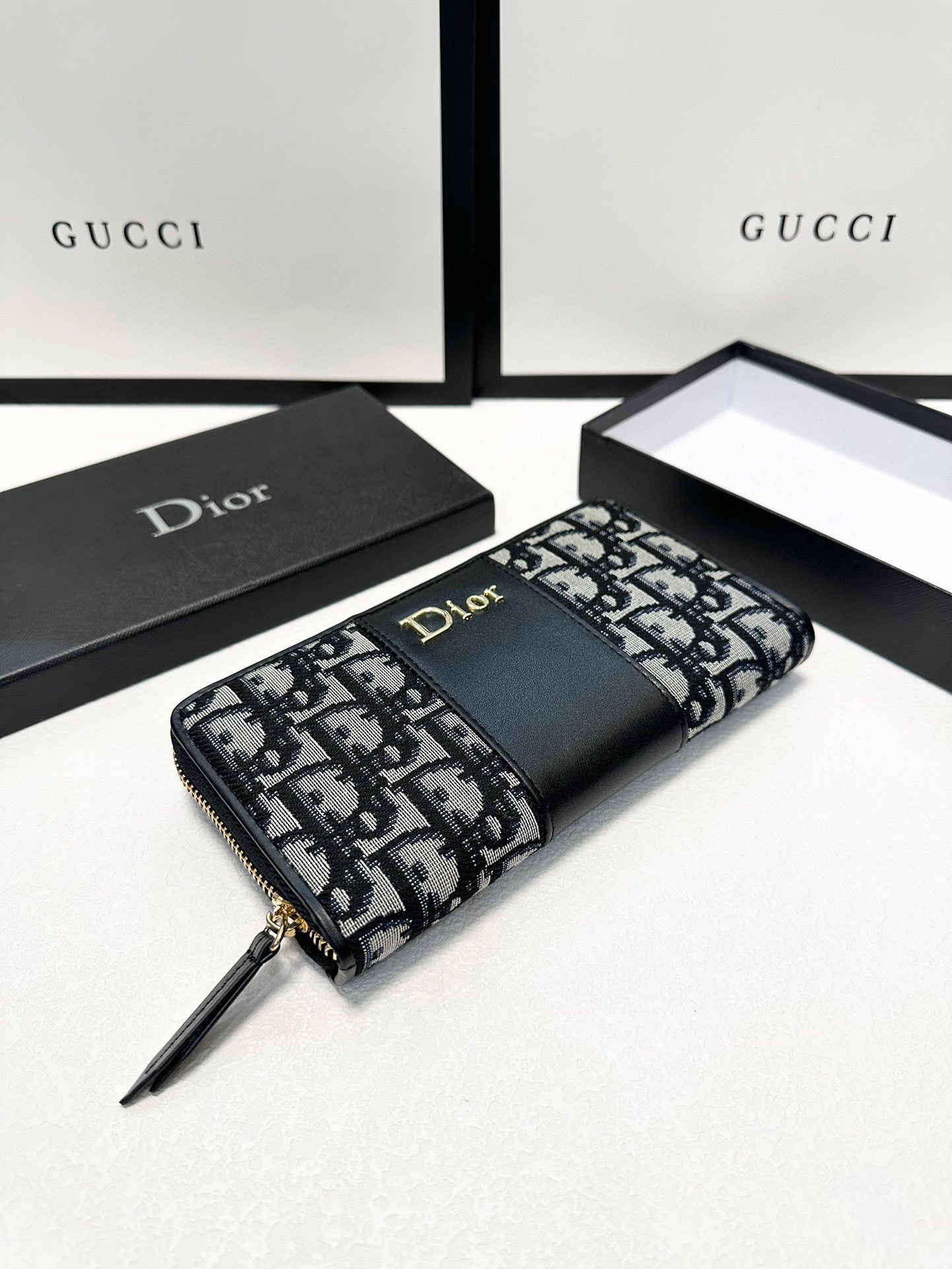 Dior Clutches & Pouch Bags Designer 7 Star Replica
 Black Unisex Cowhide