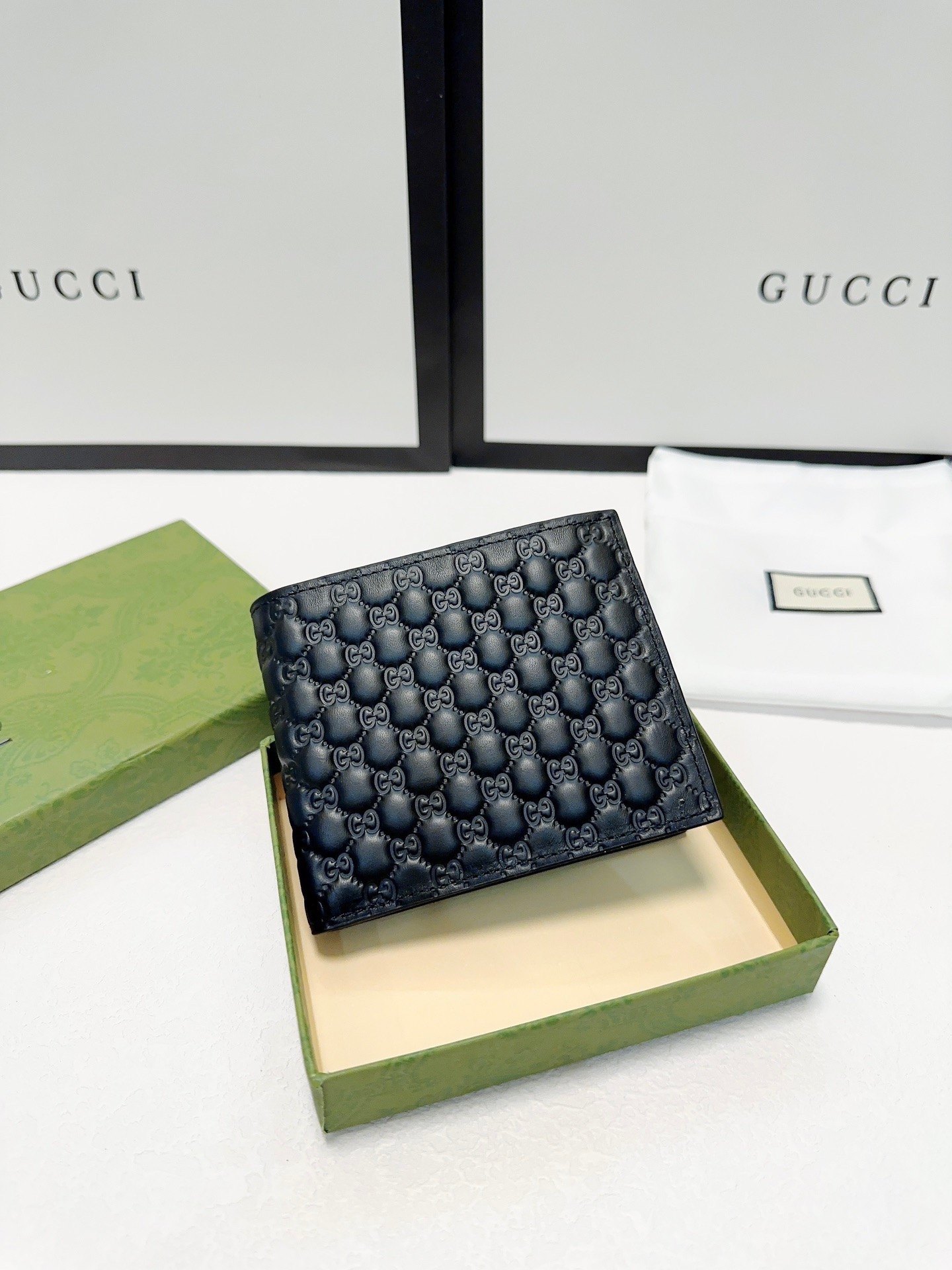 Gucci GG Supreme Kupić
 Czarny Płótno Skóra krowia