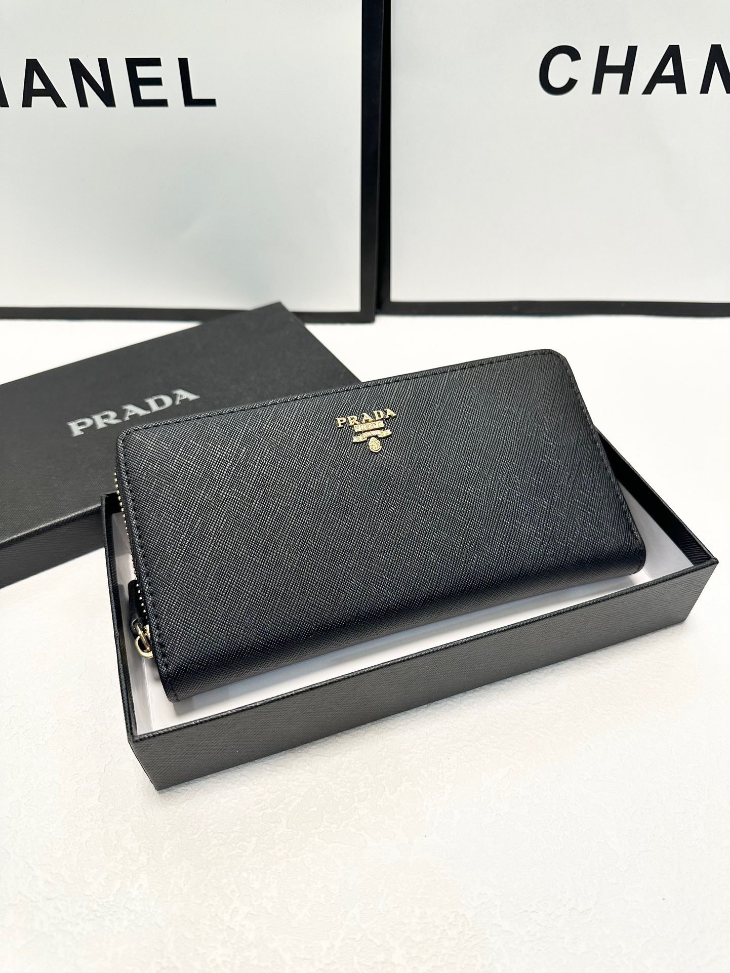 プラダ 十字纹牛皮 トートバッグ ブラック 20x10cm