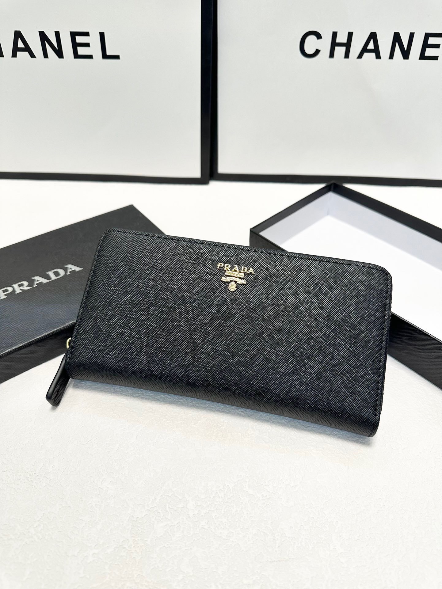 プラダ 十字纹牛皮 トートバッグ ブラック 20x10cm