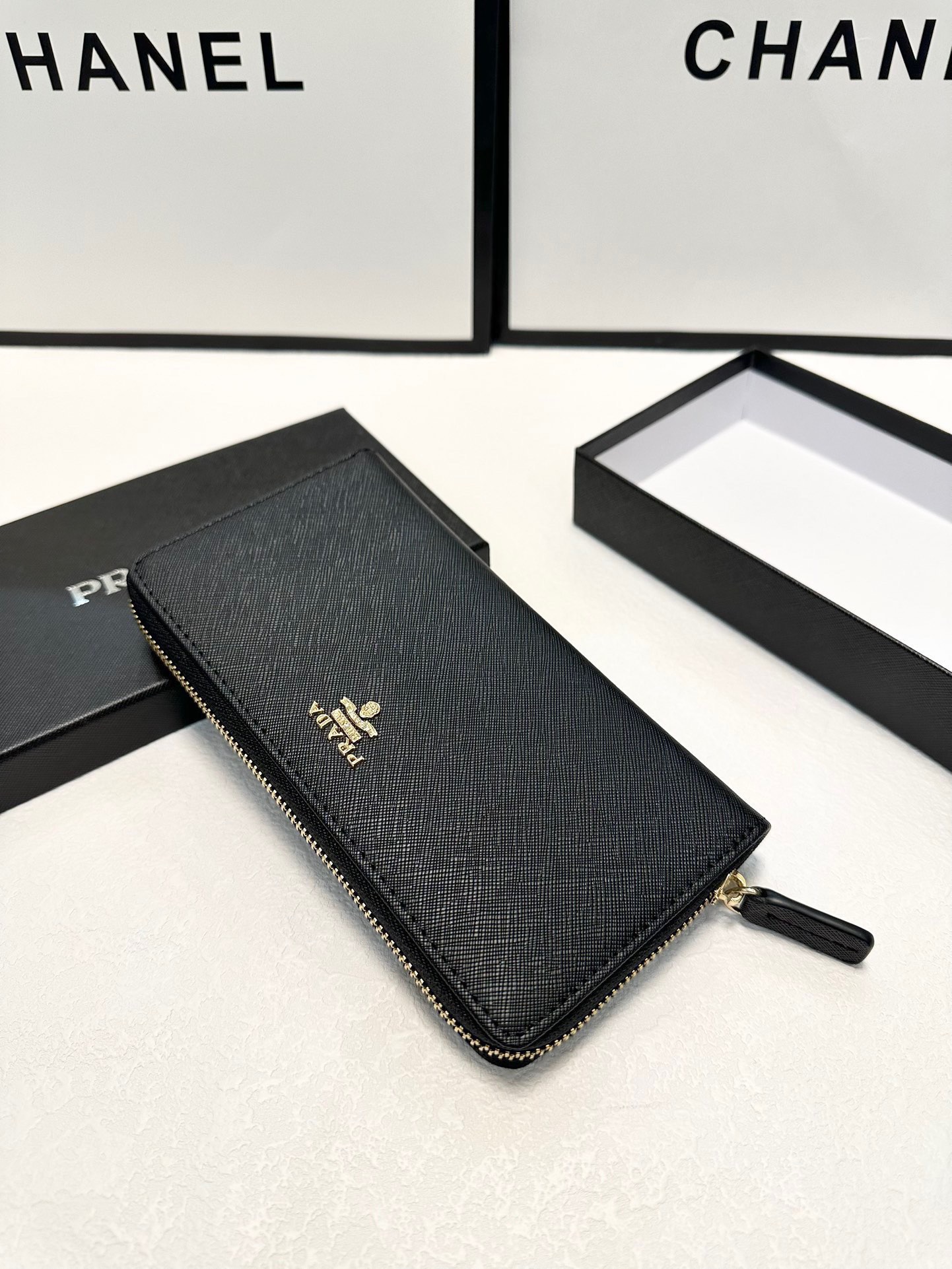 プラダ 十字纹牛皮 トートバッグ ブラック 20x10cm