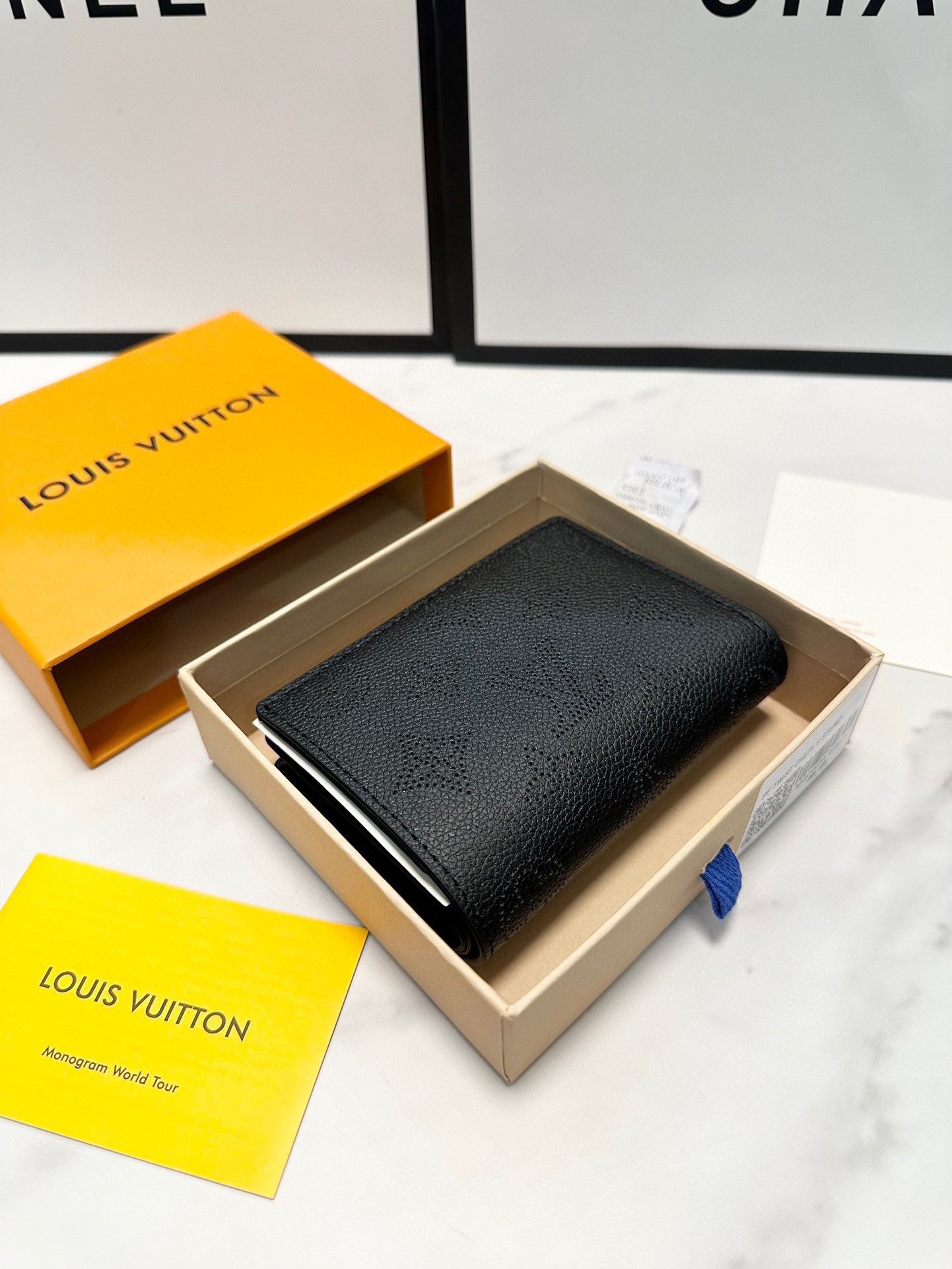 What
 Louis Vuitton Wallet Black Khaki Calfskin Cowhide