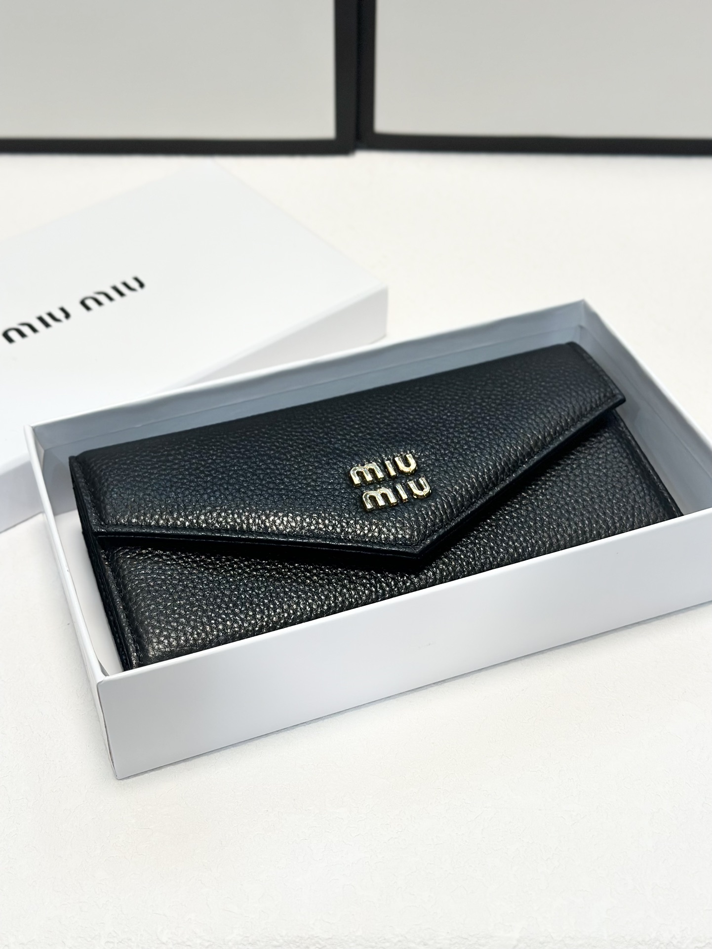 MiuMiu Geldbörse Schwarz Frauen Rindsleder Fashion