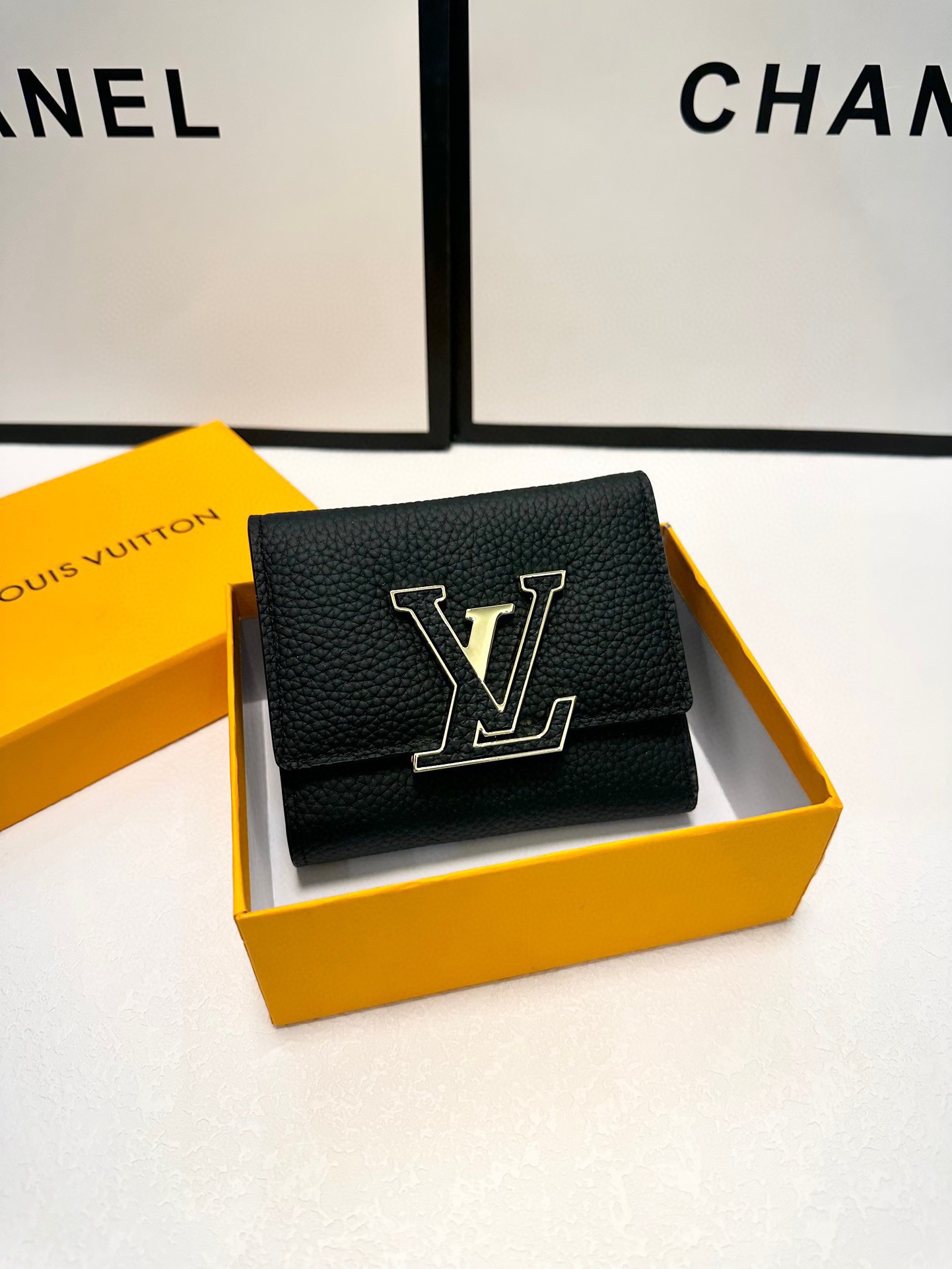 Louis Vuitton Geldbörse Schwarz Kalbsleder Rindsleder