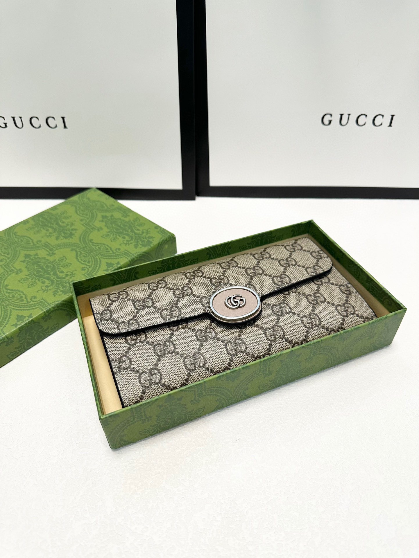 What 1:1 replica
 Gucci Perfect
 Wallet Black Fashion