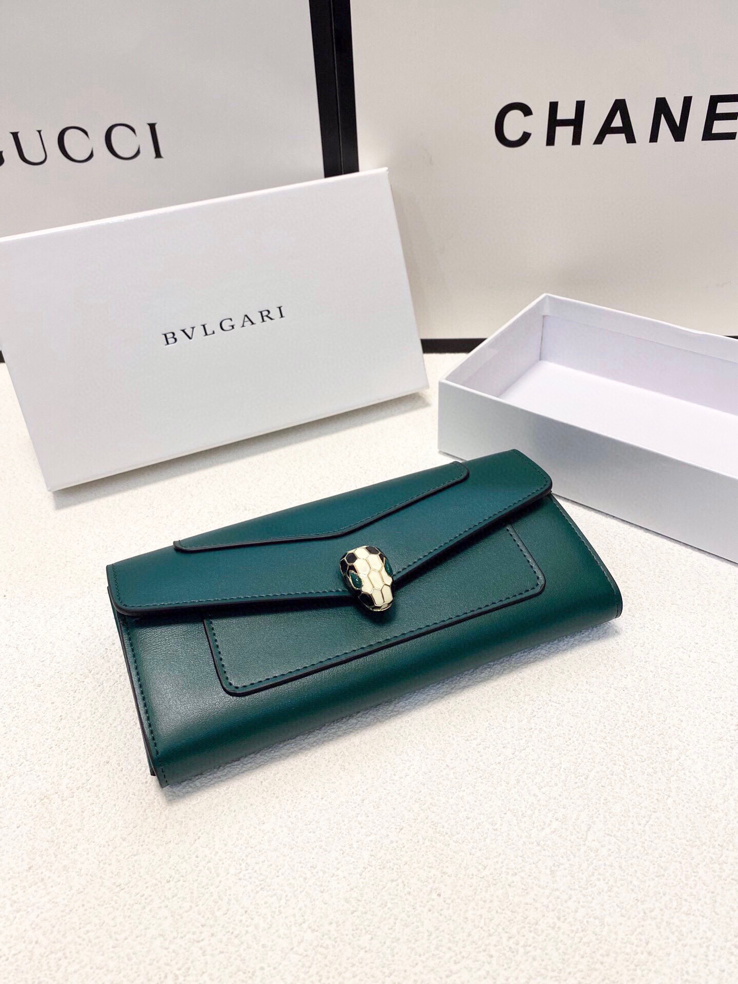 Bvlgari Wallet Green Cowhide