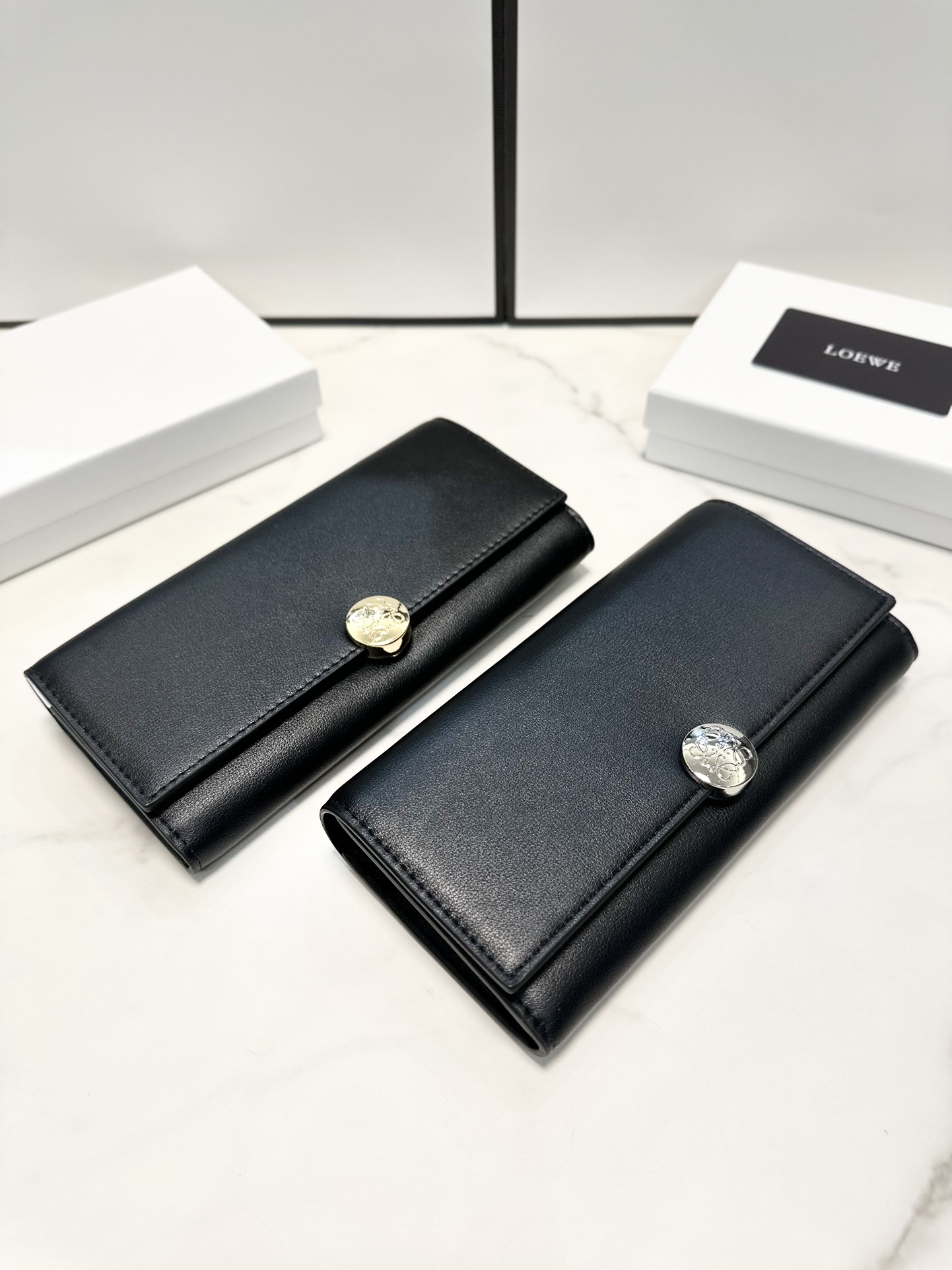 Loewe AAA
 Wallet Black Cowhide