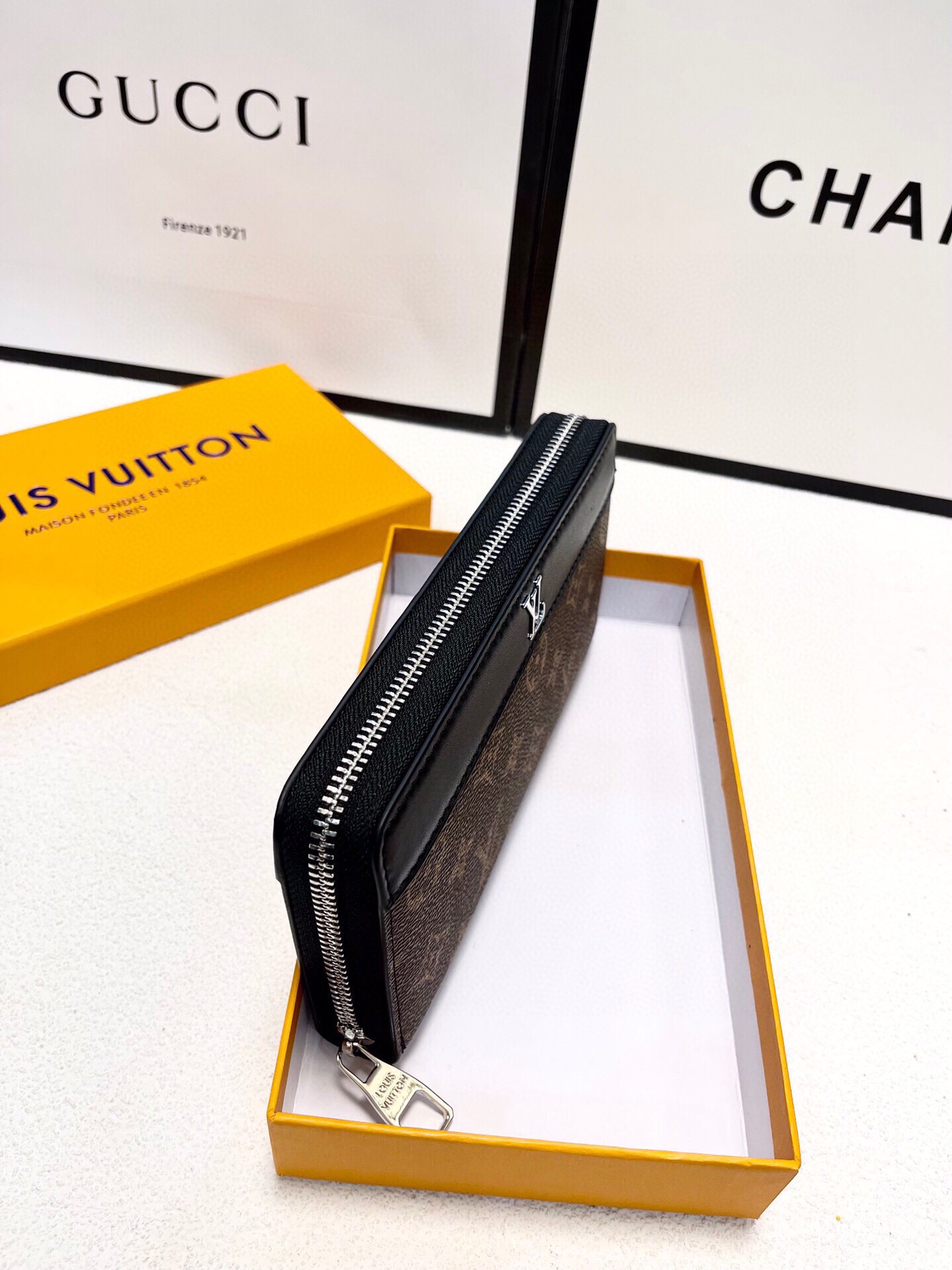 LV新款男士手包 ブラックフラワー 大容量