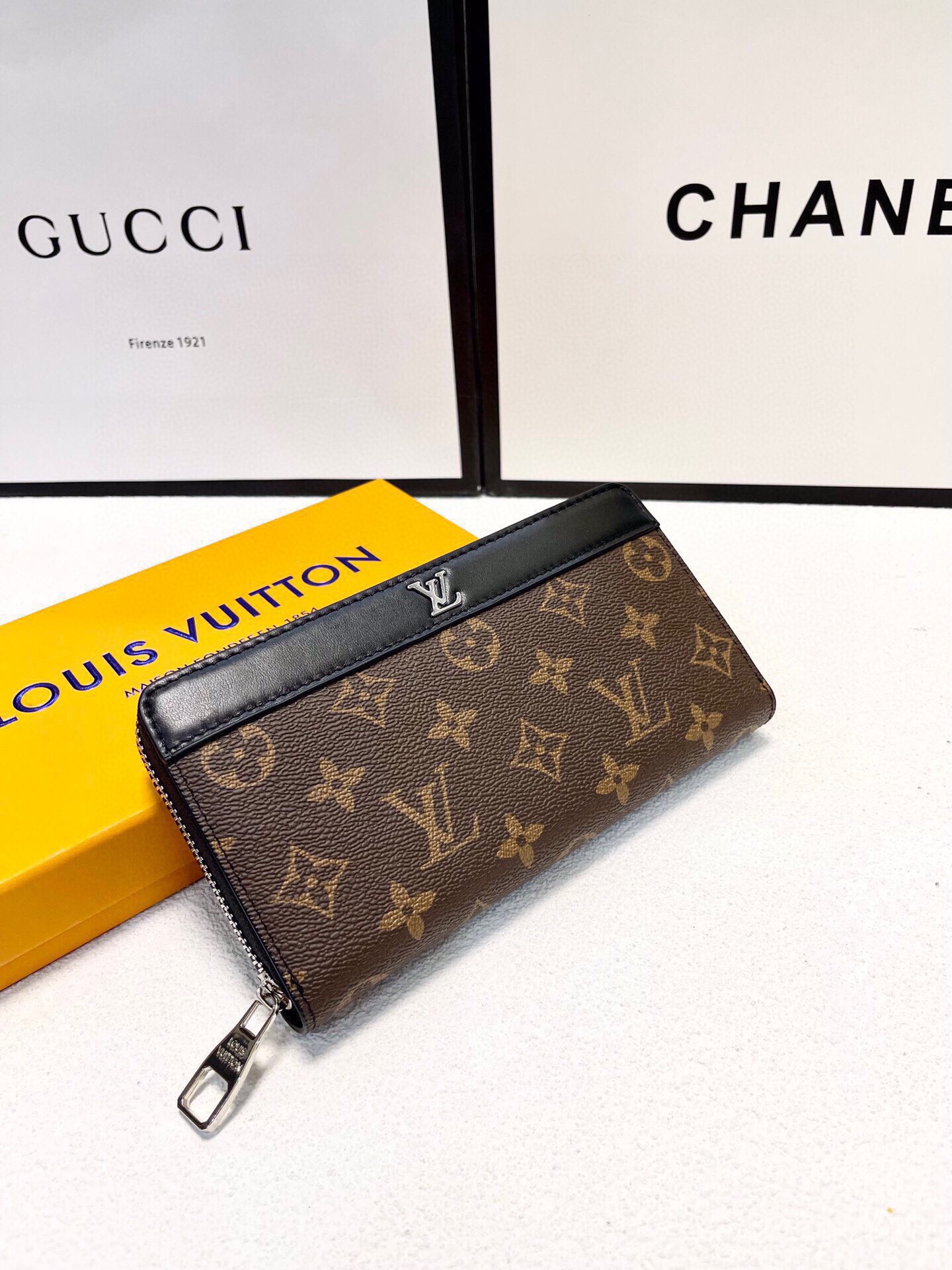 LV新款男士手包 ブラックフラワー 大容量