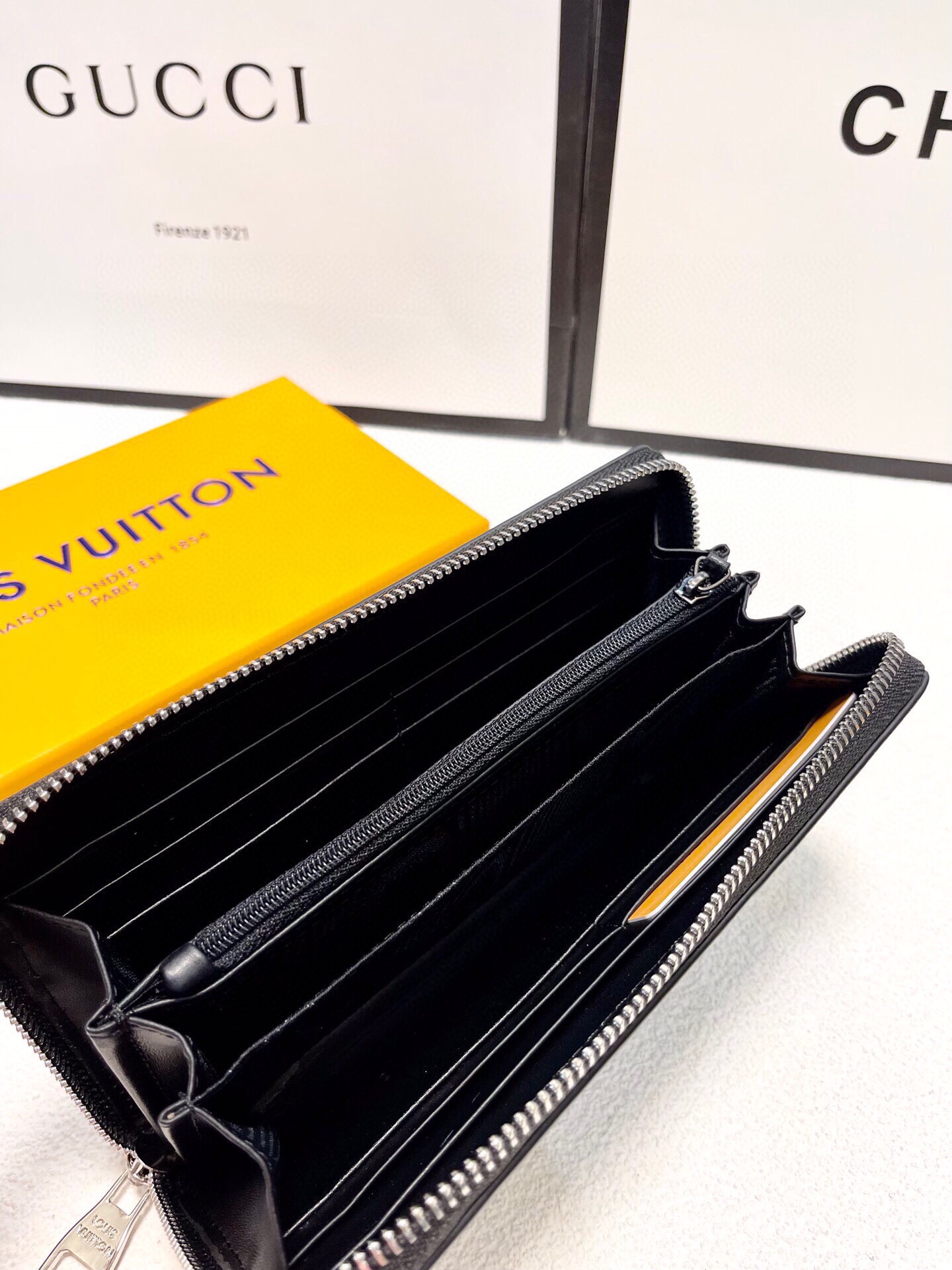 LV新款男士手包 ブラックフラワー 大容量