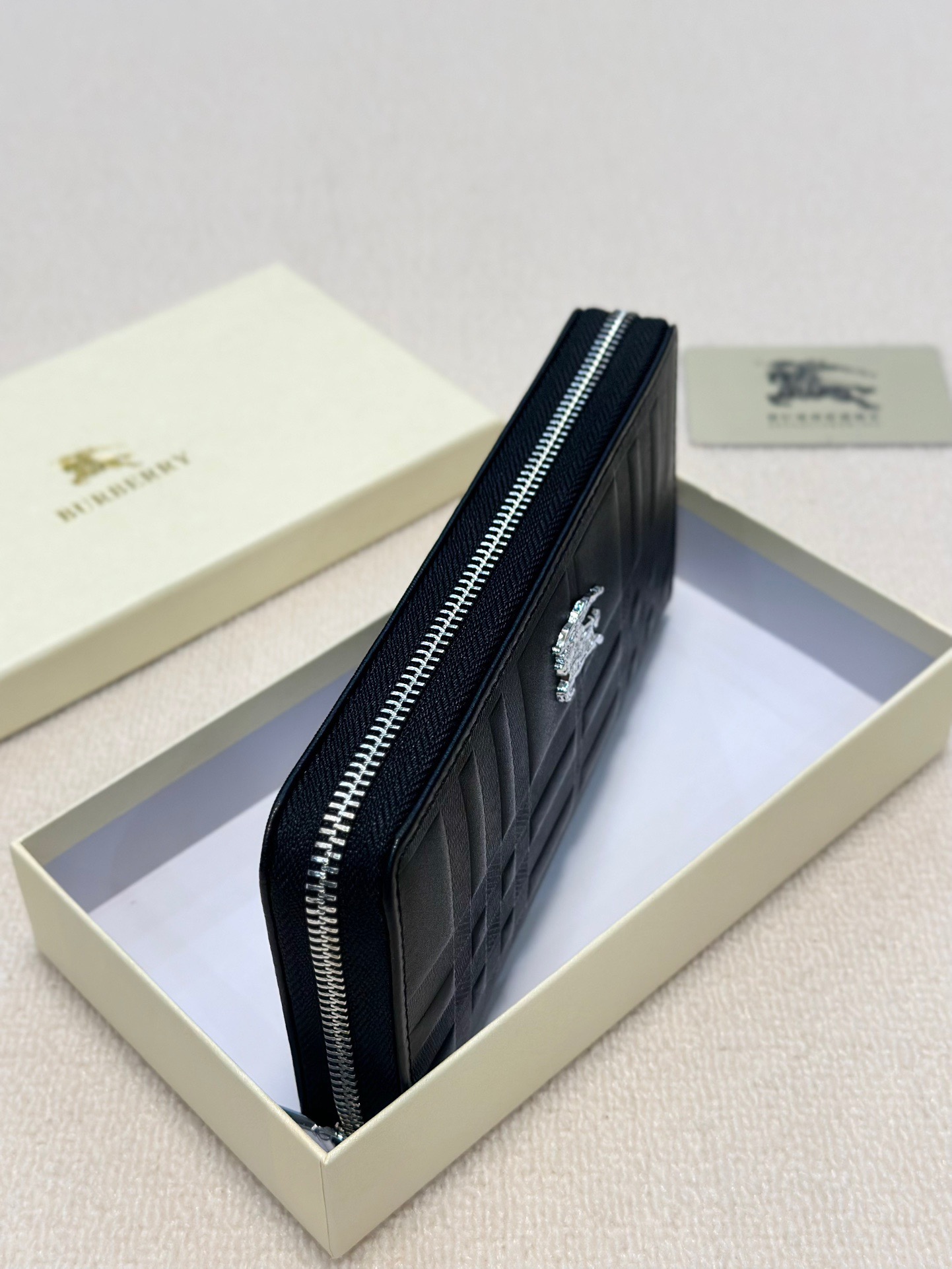 Burberry Men's Black Leather Clutch Wallet - 20x10cm, Multiple Card Slots 7 i1738826666919 3038 0 5