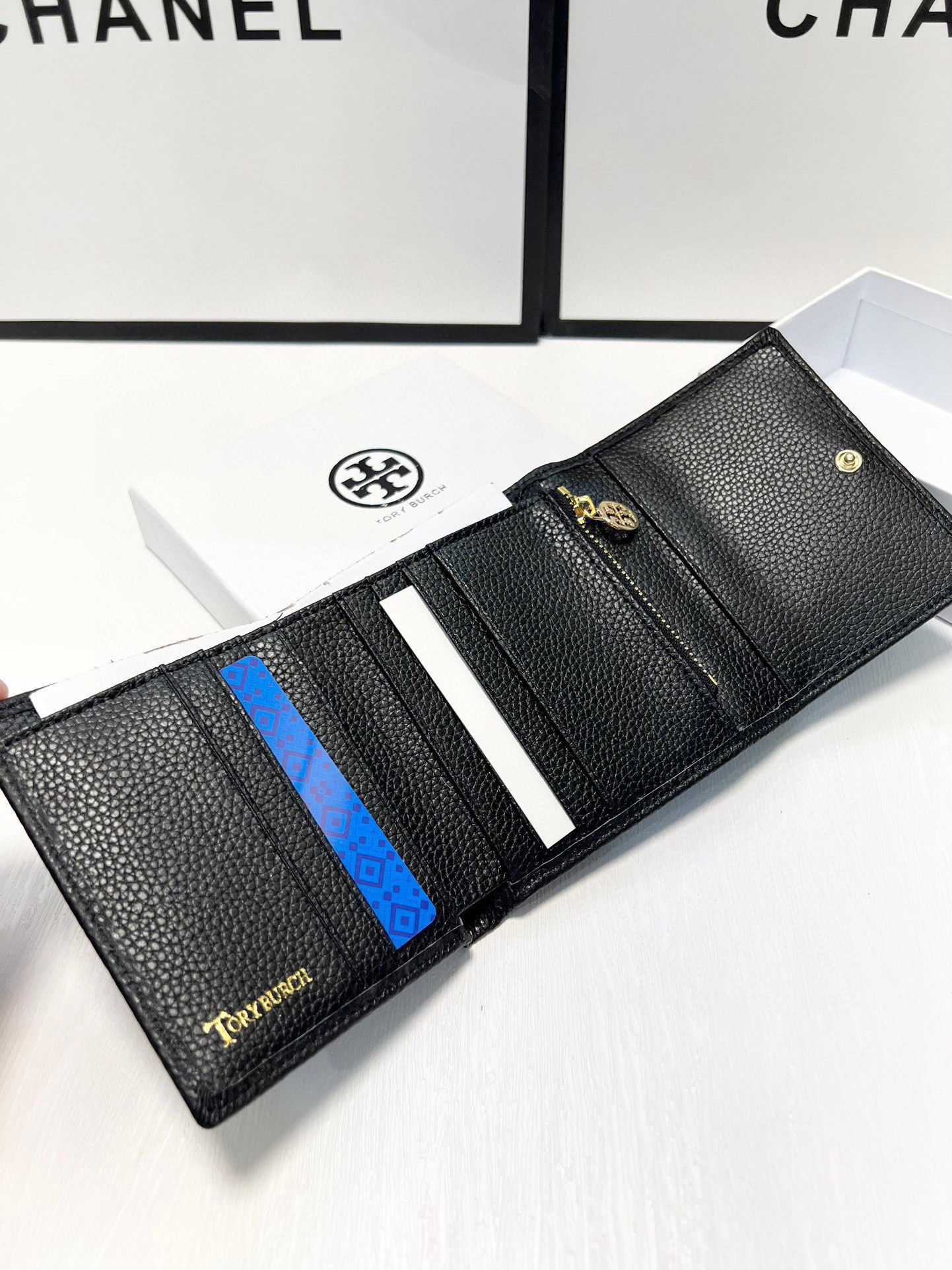 Tory Burch Black Leather Wallet - Compact & Stylish (11x10 cm) 9 i1739114012061 4847 0 7