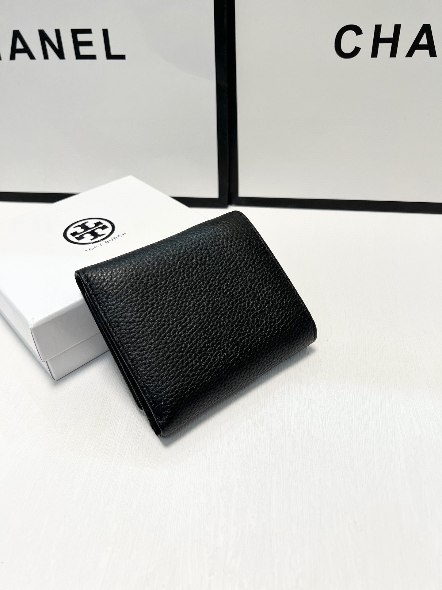 Tory Burch Black Leather Wallet - Compact & Stylish (11x10 cm) 4 i1739114013156 5396 0 2