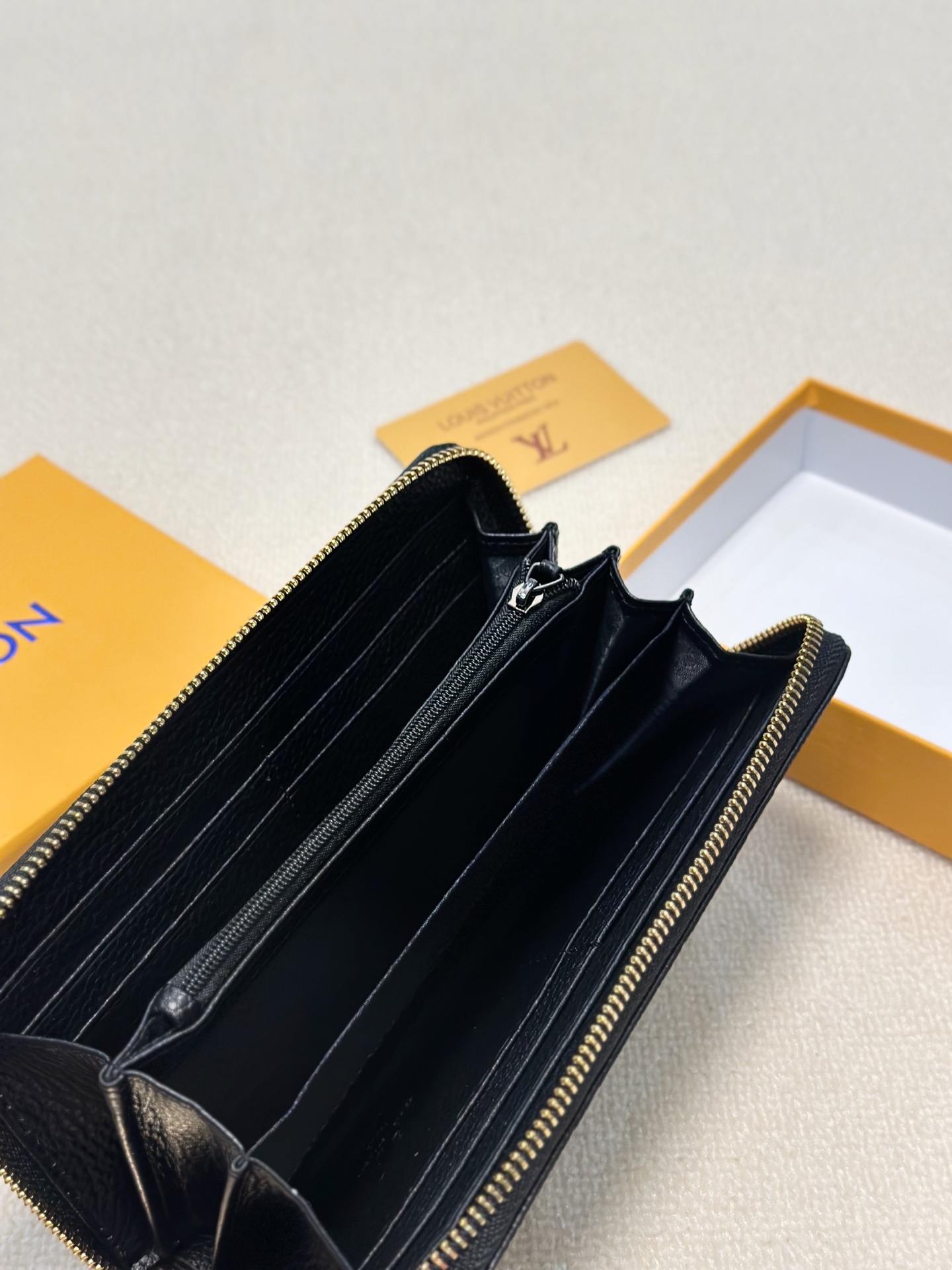 LV新款男士手包 ブラック 牛皮製 多カードポケット