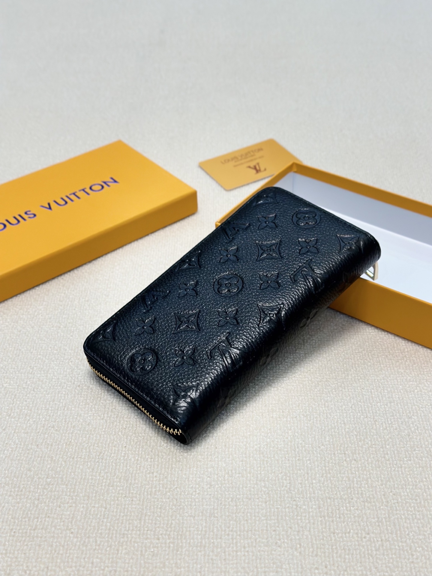 LV新款男士手包 ブラック 牛皮製 多カードポケット