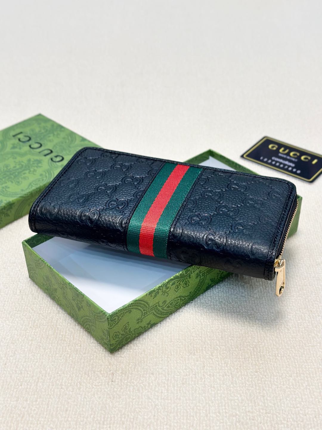 GUCCI シングルジップ手包 ブラック 原版頭層牛皮使用