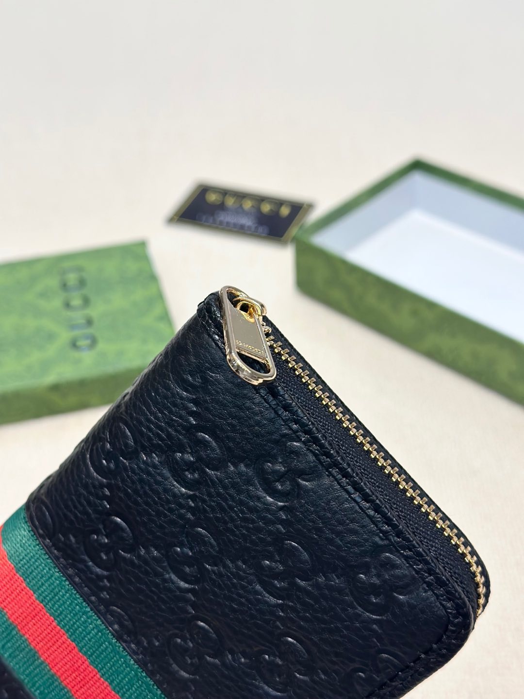 GUCCI シングルジップ手包 ブラック 原版頭層牛皮使用