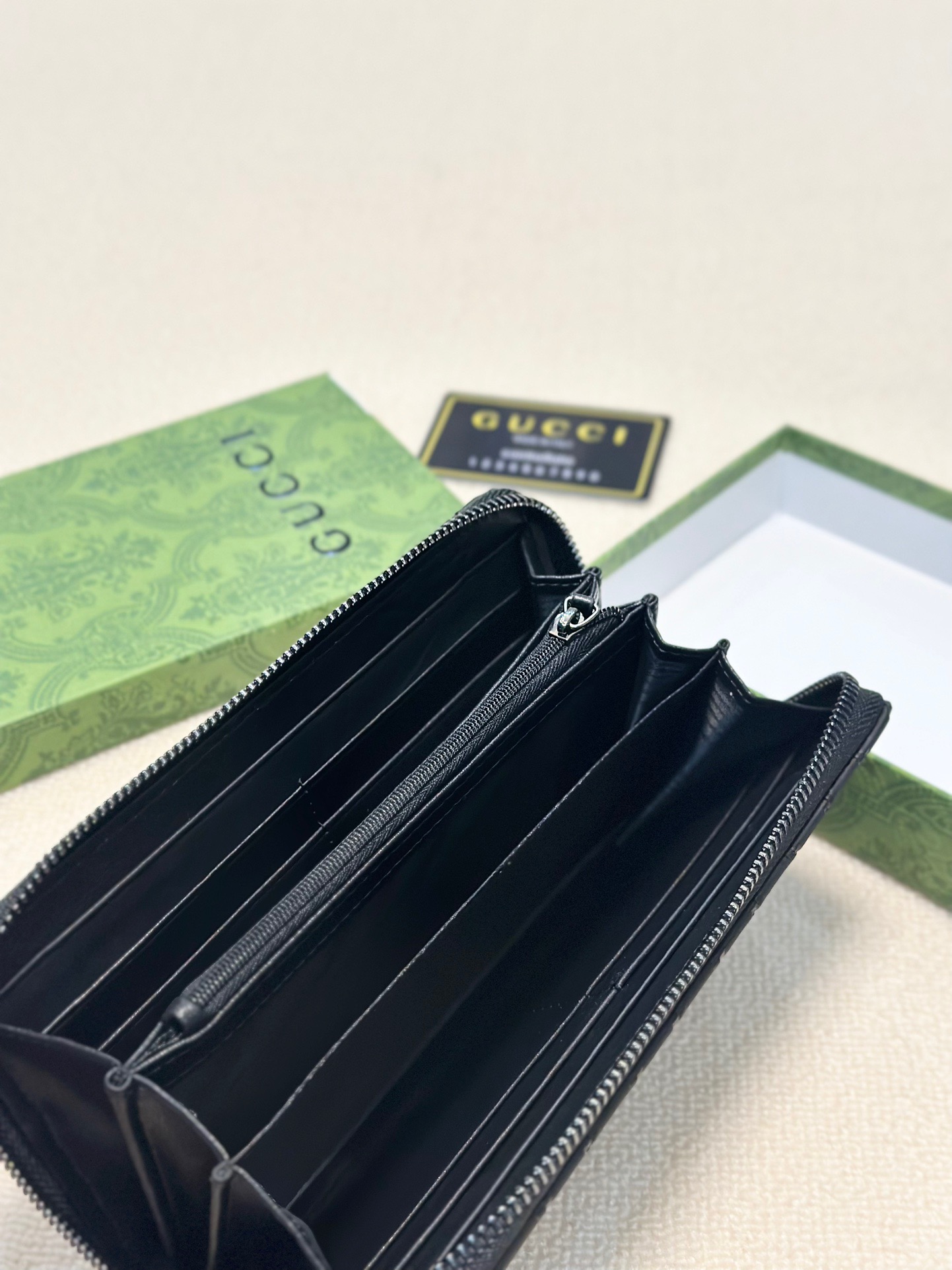 Gucci Black Embossed Leather Zip Around Wallet 20x10cm 10 i1746629557845 9688 0 8