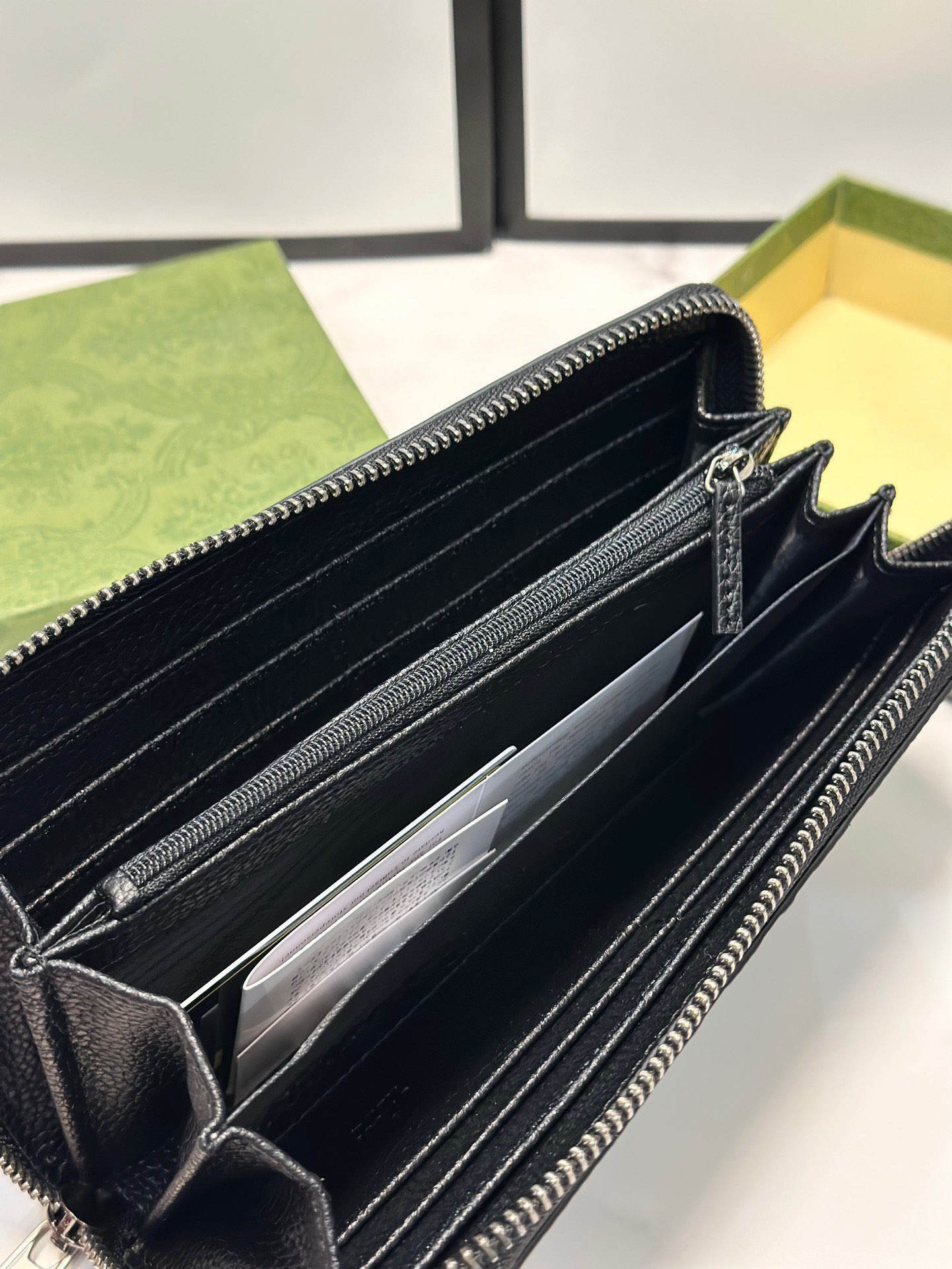 Gucci Black Leather Zip Around Wallet, 19x10cm, Fashionable and Practical 10 i1746629986894 7838 0 8