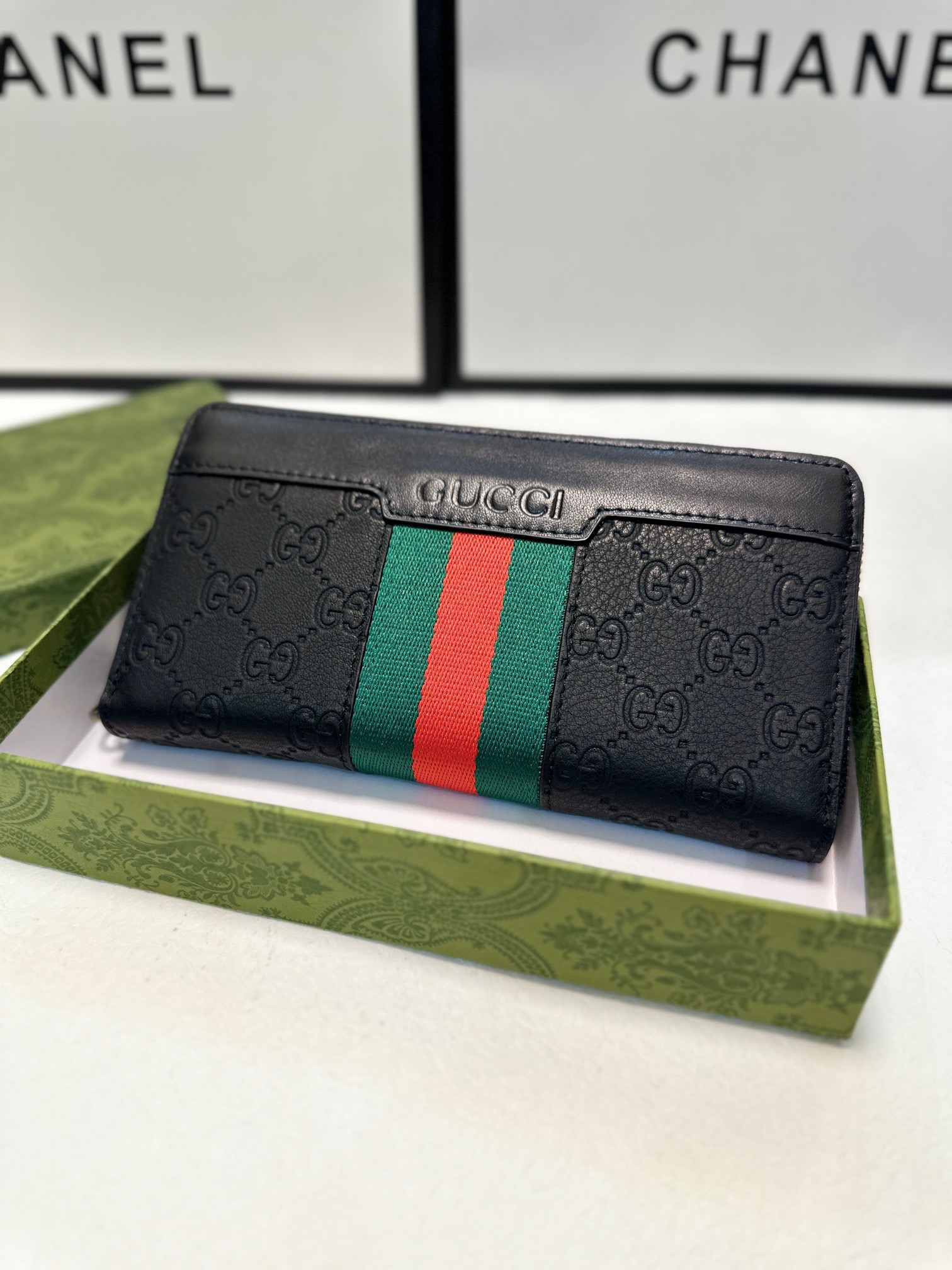 Gucci Men's Black Leather Zip Around Wallet With Web Stripe - Card Slots 7 i1746630477292 3627 0 5