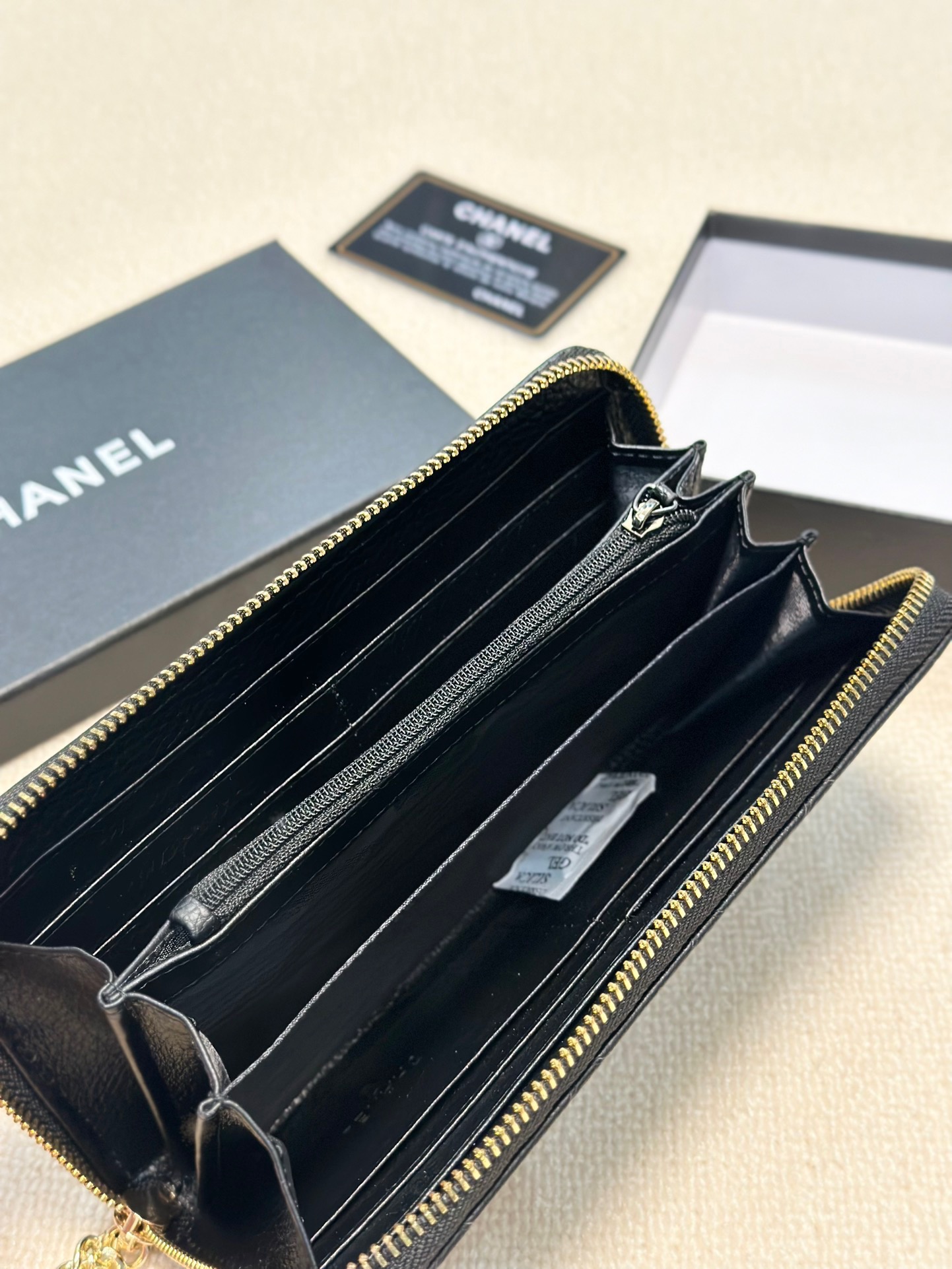 香奈儿 牛皮単拉链財布 ブラック 19x10cm 高級感あふれる耐久性