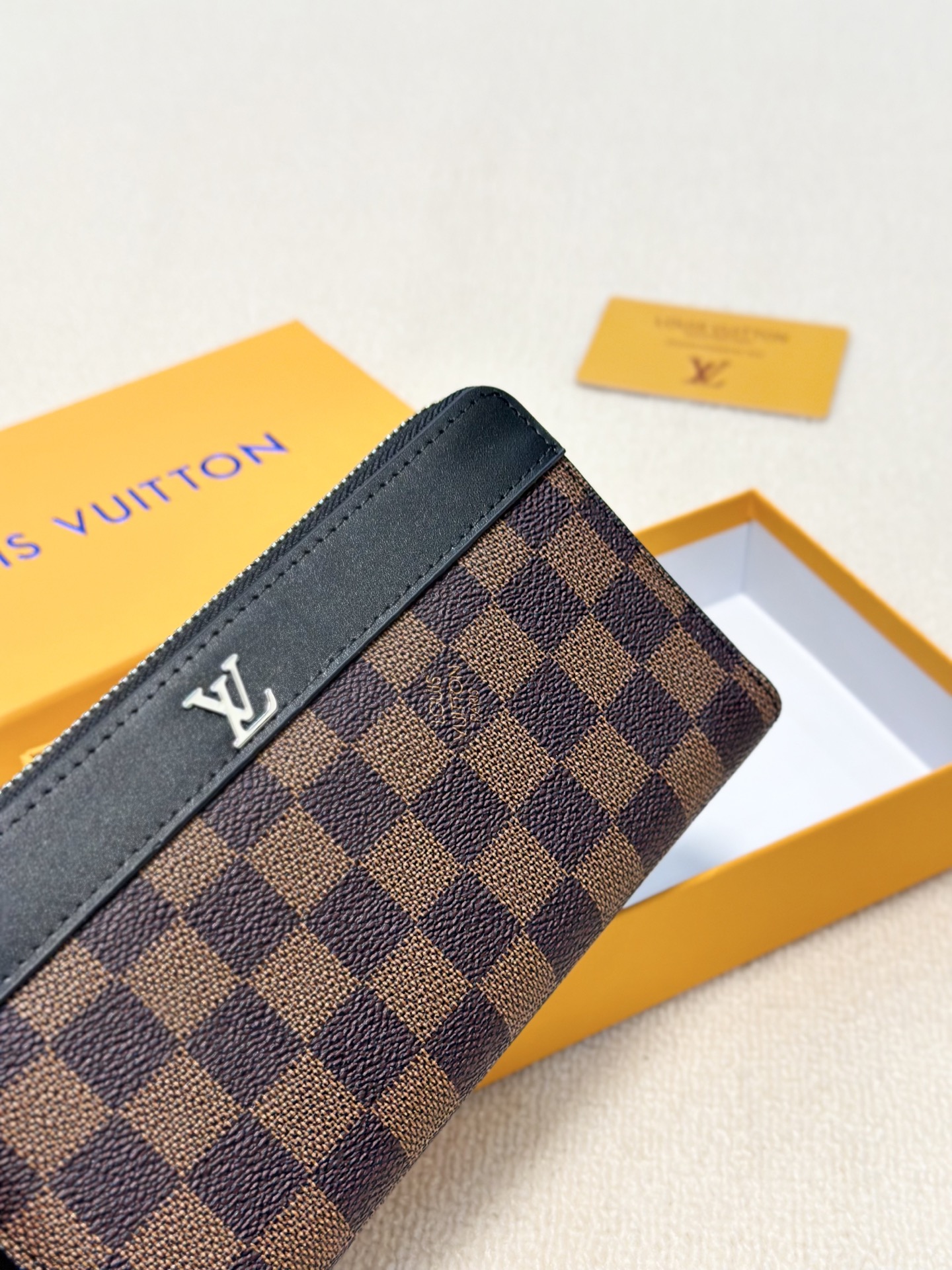 LV新作男士手包 - 高級原版牛皮・大容量カードポケット付き