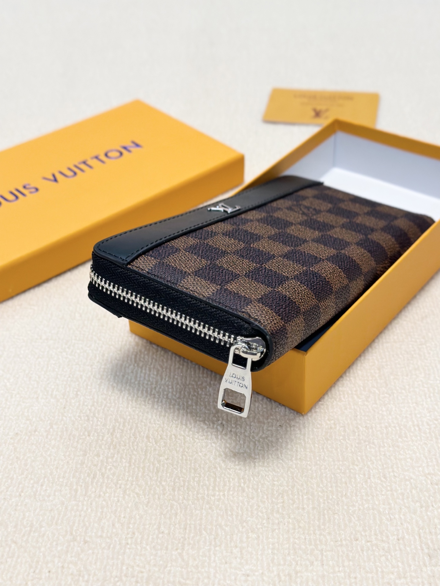 LV新作男士手包 - 高級原版牛皮・大容量カードポケット付き