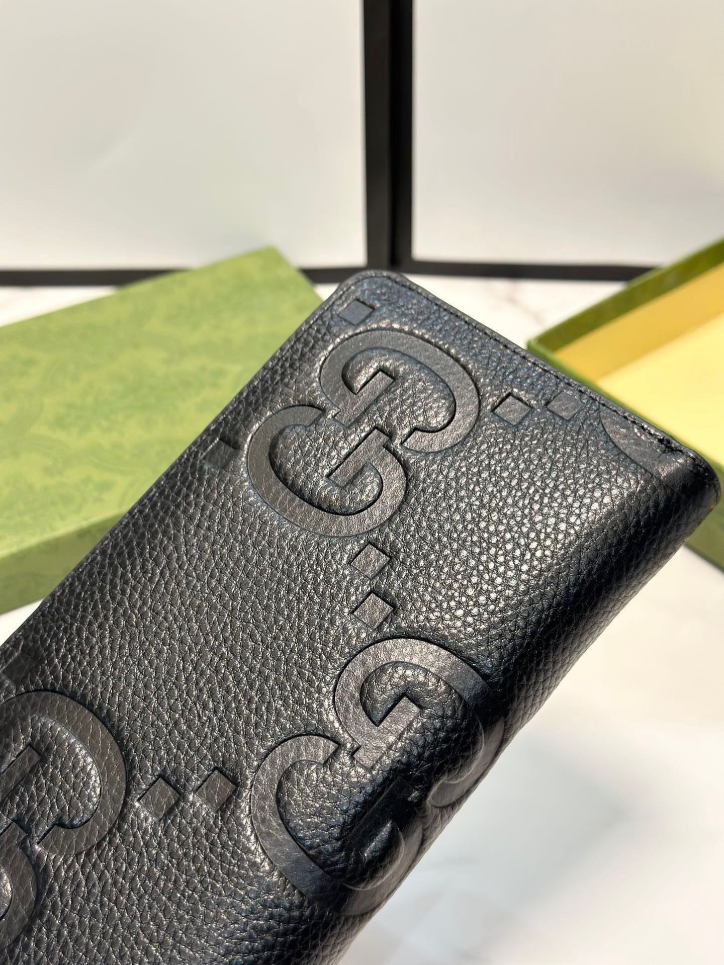 GUCCI ブラック単ラ zip 財布 - 一比一工芸のスタイリッシュなデザイン