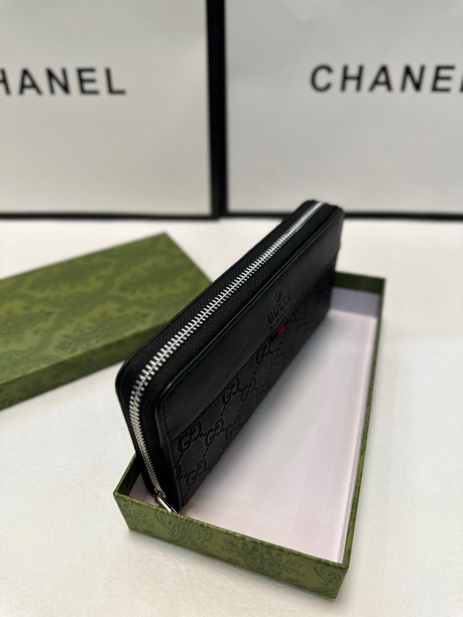 GUCCI新作 メンズ 手包 ブラック 本革 大容量