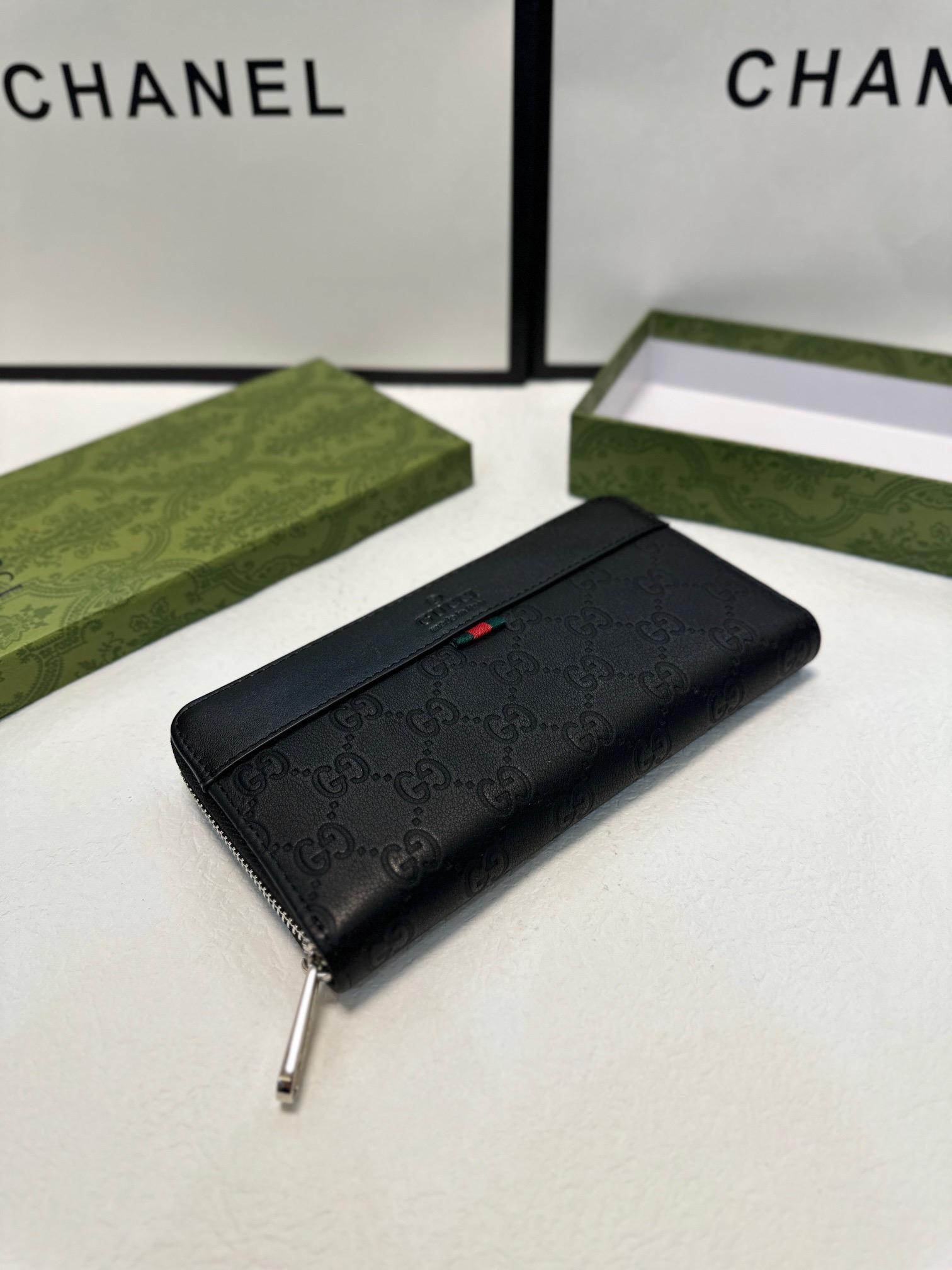 GUCCI新作 メンズ 手包 ブラック 本革 大容量