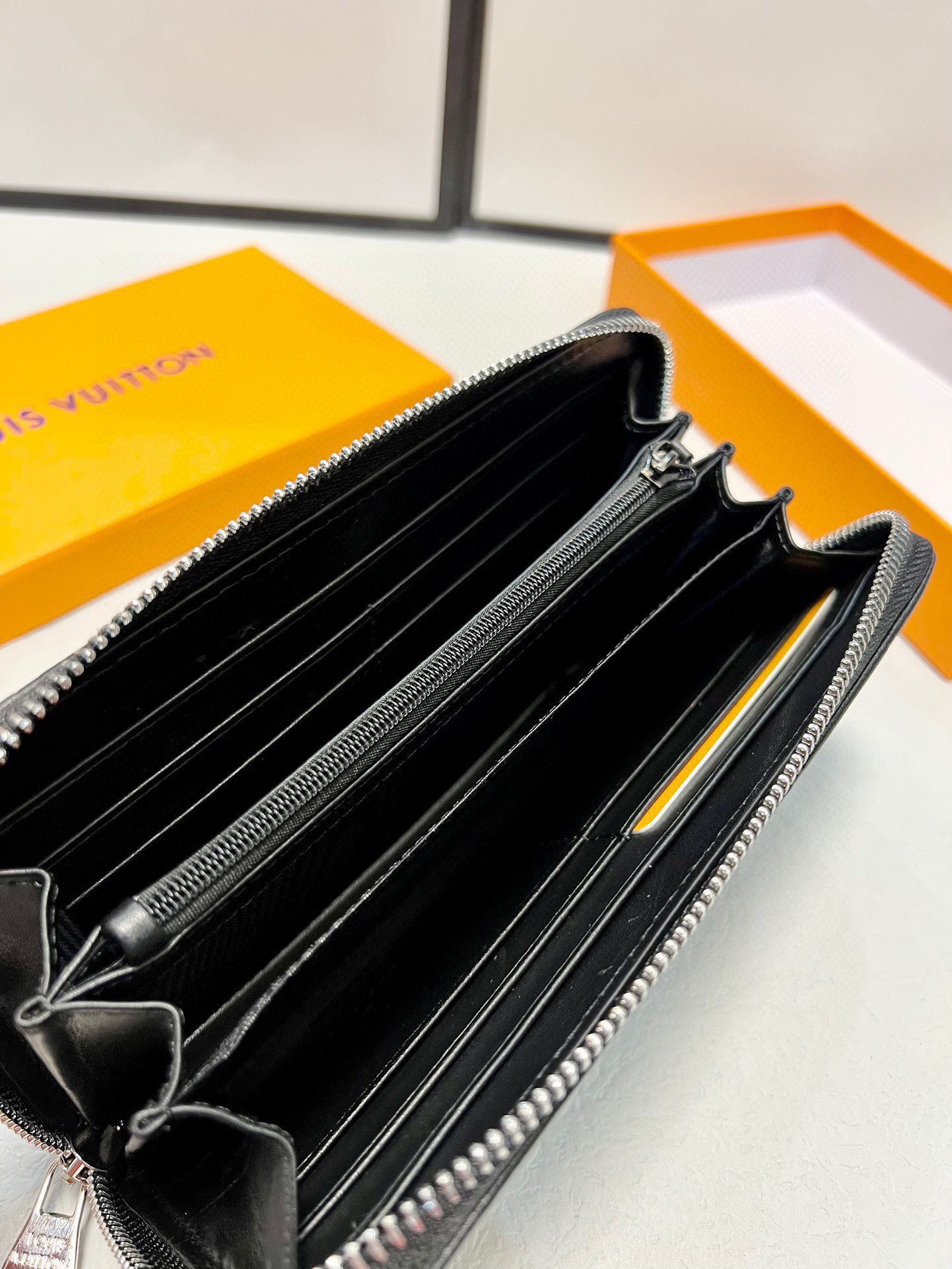 LV新款男士手包 - 高品質原版頭層牛皮製・多カードポケット