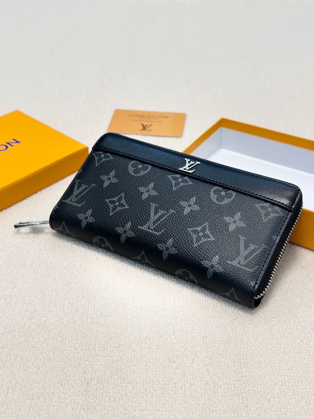 LV新款男士手包 ブラックフラワー 21x11cm 多機能デザイン