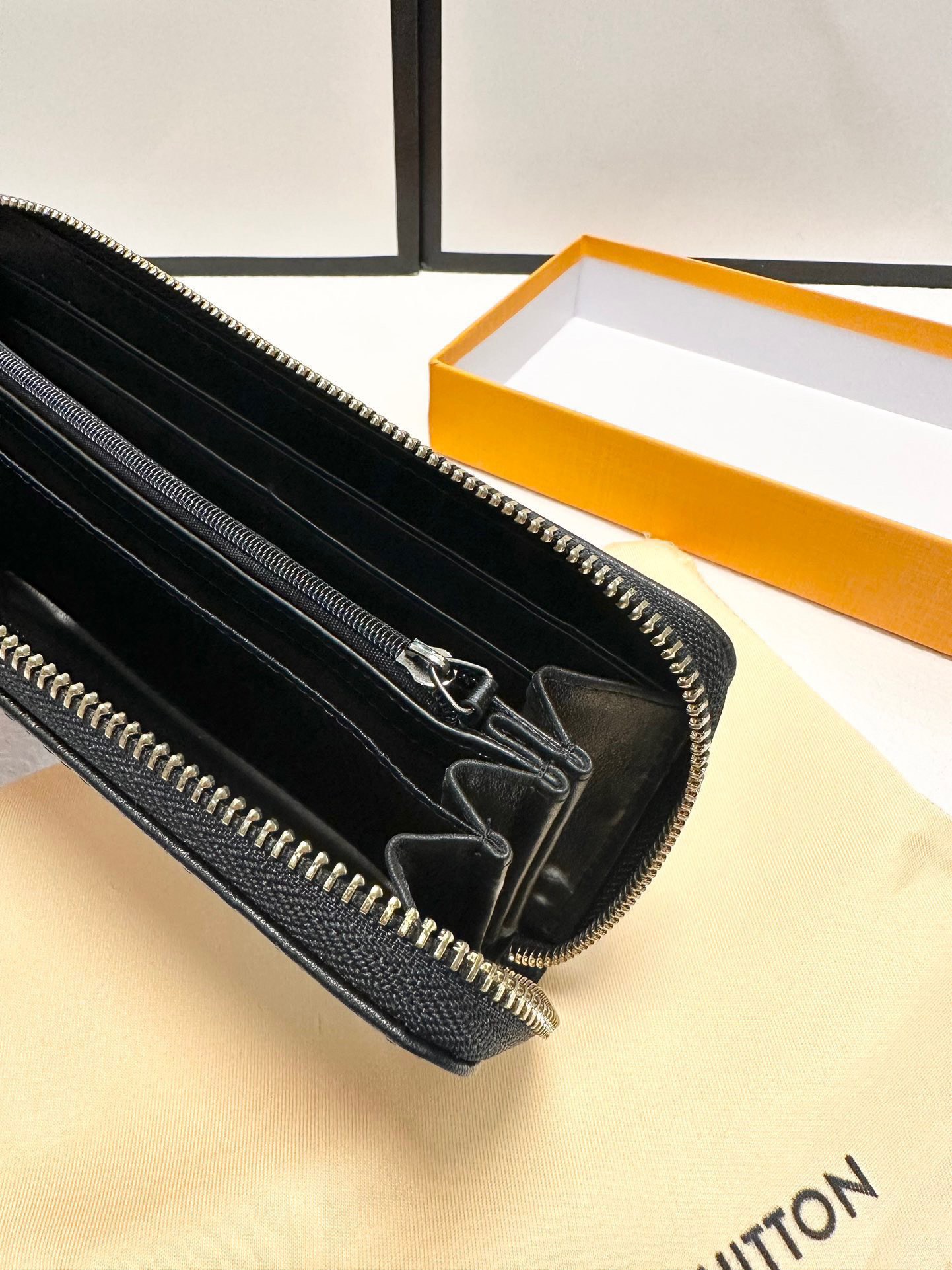 LV新款男士手包 ブラック 20x10cm 高級本革製