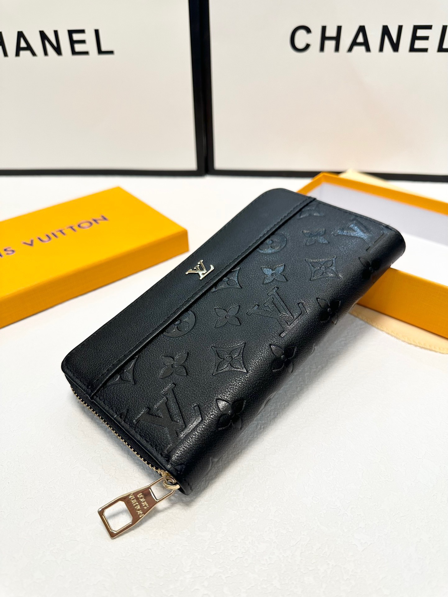 LV新款男士手包 ブラック 20x10cm 高級本革製