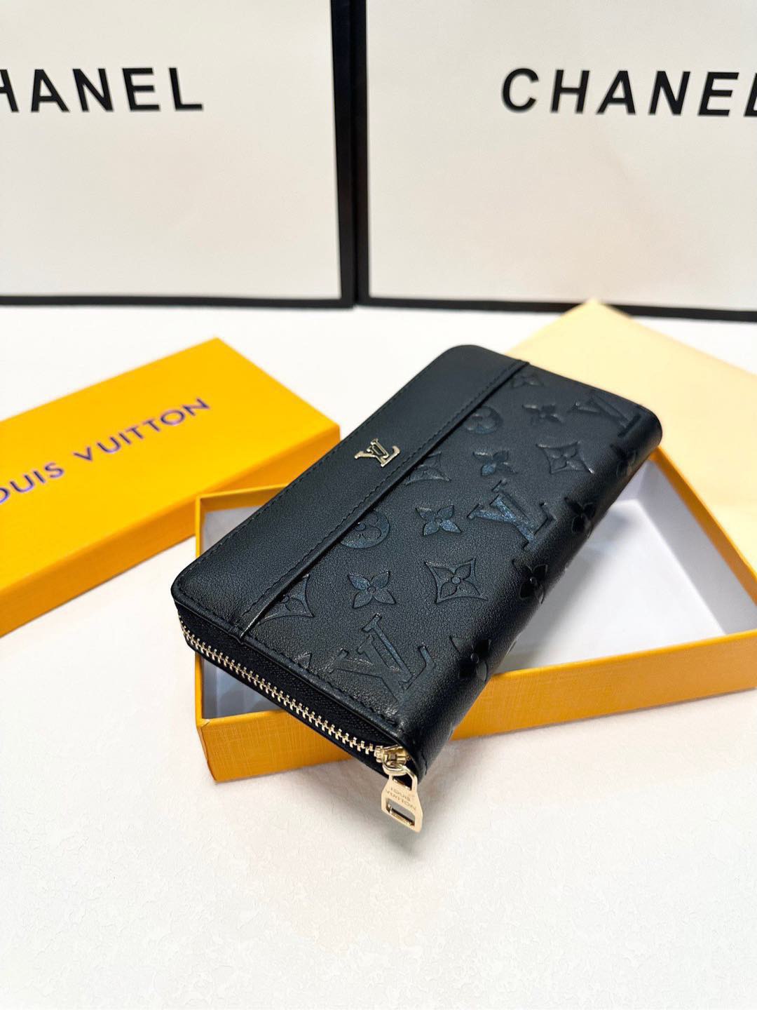 LV新款男士手包 ブラック 20x10cm 高級本革製