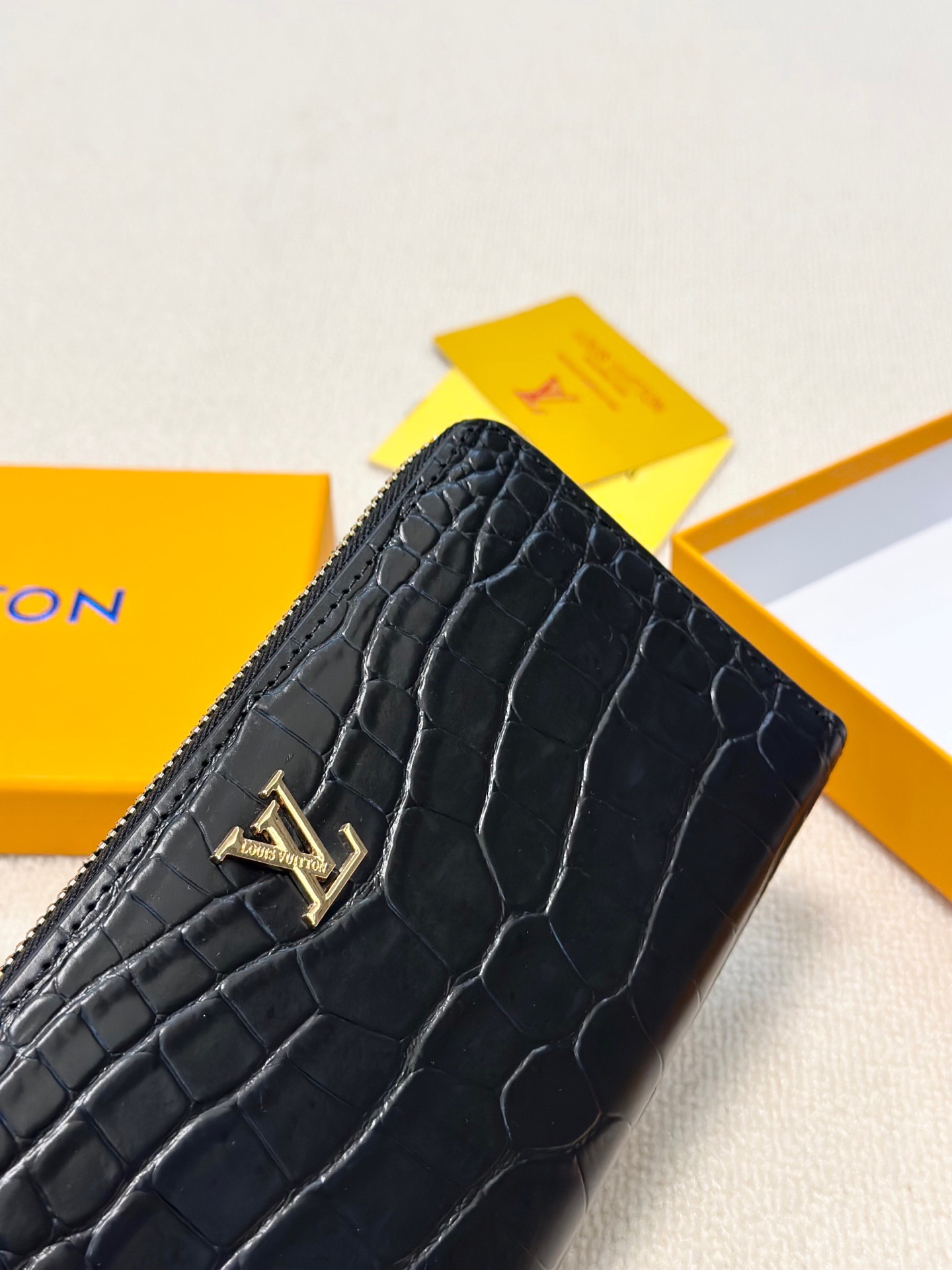 LV新作 メンズ手包 高級牛皮製 多カードポケット