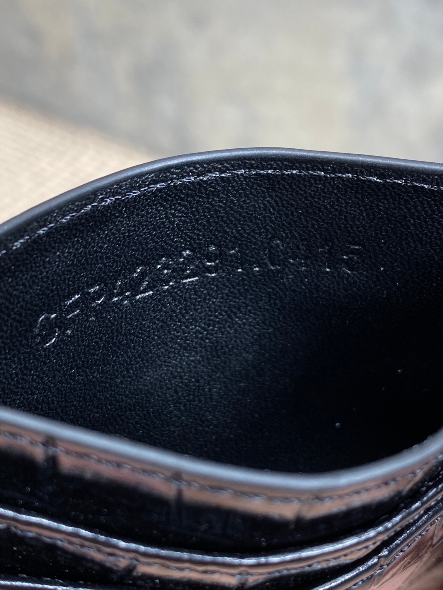 YSL圣罗兰经典logo亮光鳄鱼纹绗缝卡包尺寸10.5x7.5cm编码s206