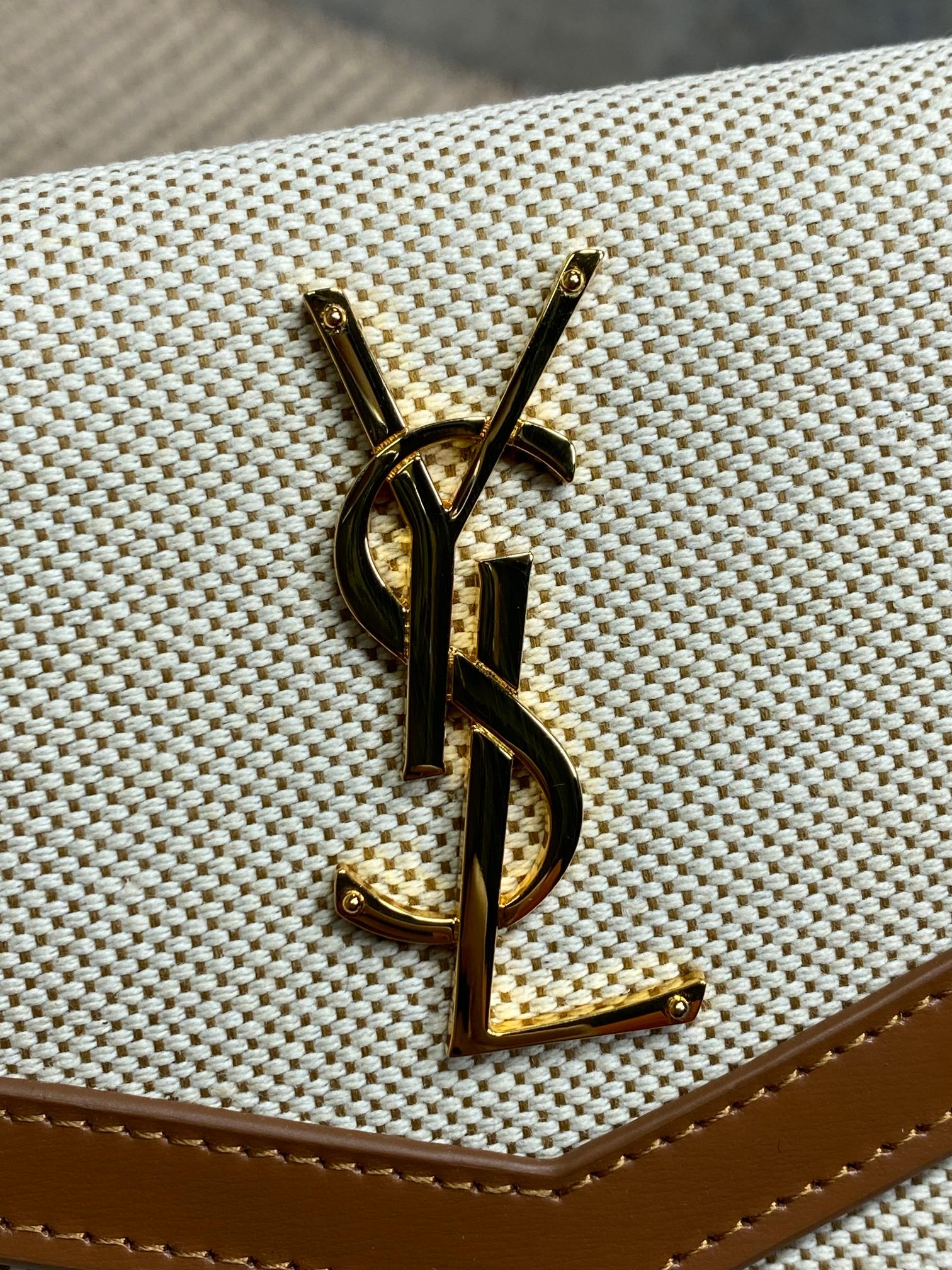 新款手包最经典的标志性金属logo麻布意大利进口牛皮简约又不失高端搭配休闲风or淑女风或者西装都能hol