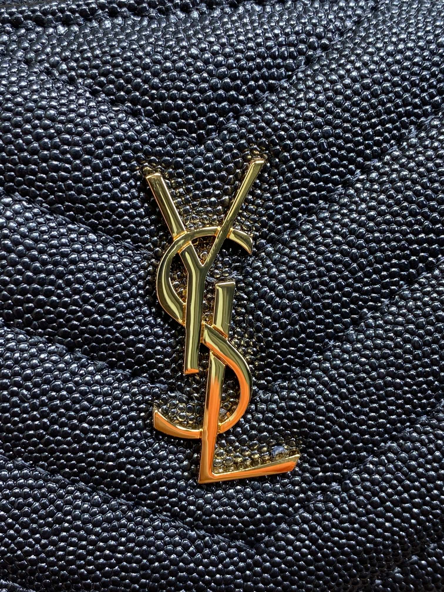 YSL新款女士时尚鱼子酱拉链大容量短款钱包编码575879