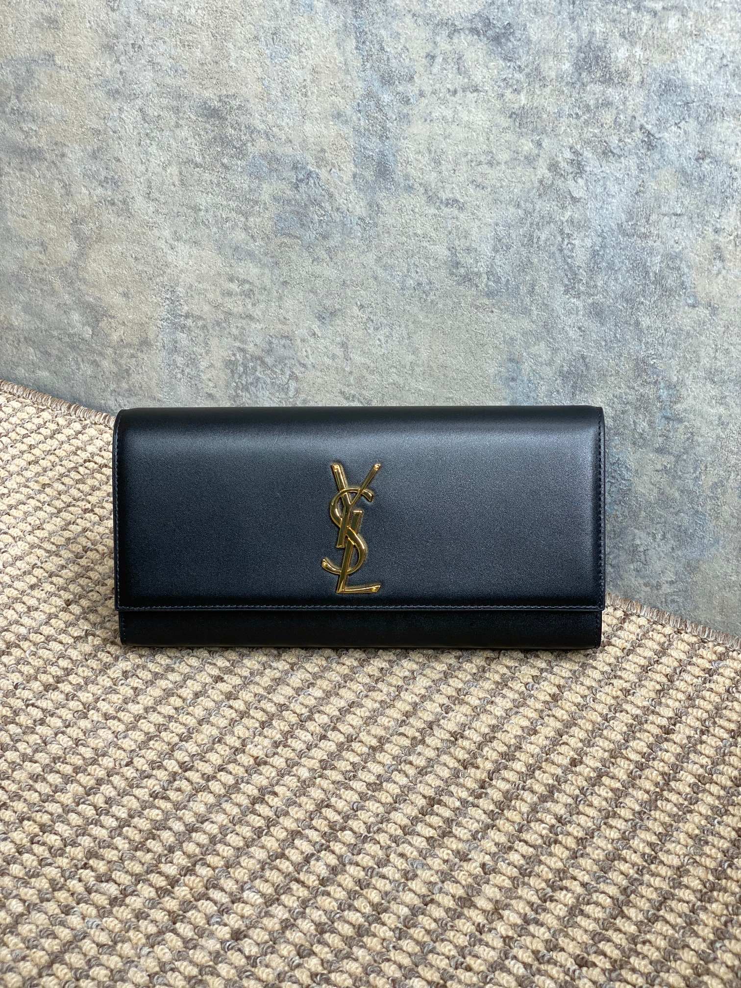 Yves Saint Laurent Tassen Clutches