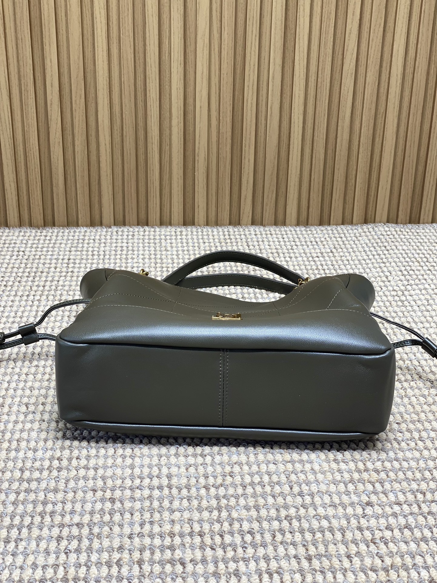 YSL Style Green Leather Chain Bag Bags Chain Bag detail image 4 from source 763060