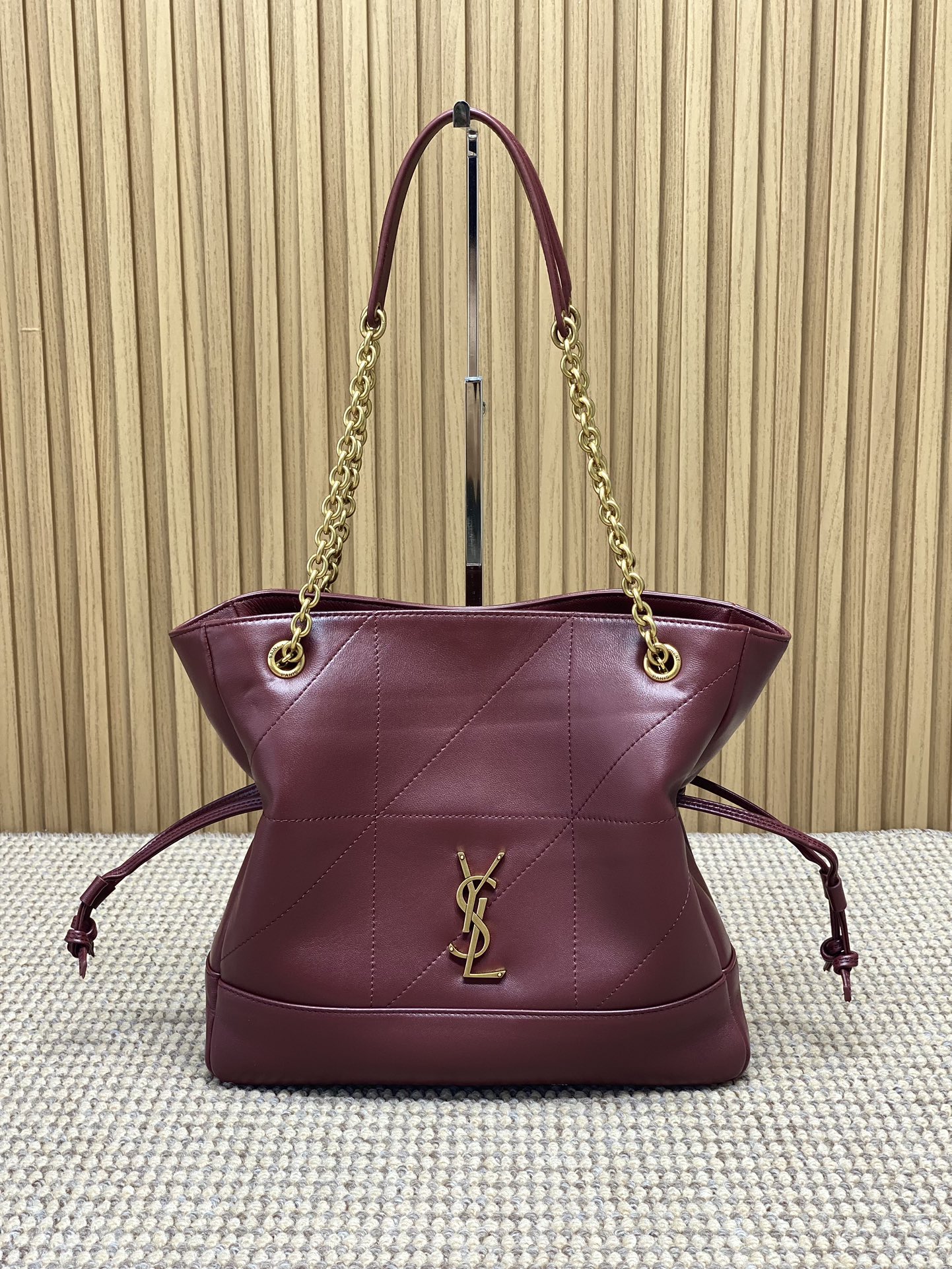 YSL Style Green Leather Chain Bag Lookbook Reference image 1