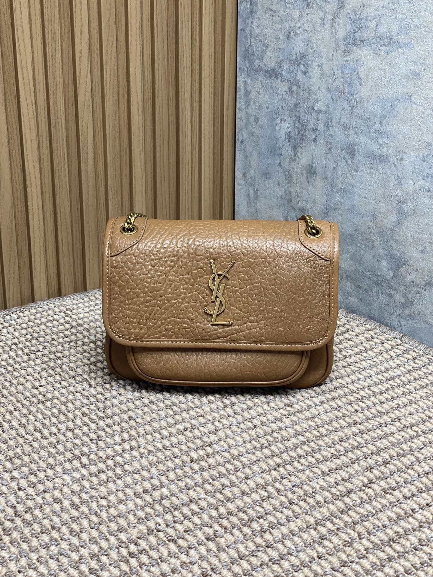 YSL Style Leather Chain Bag Lookbook Reference image 1